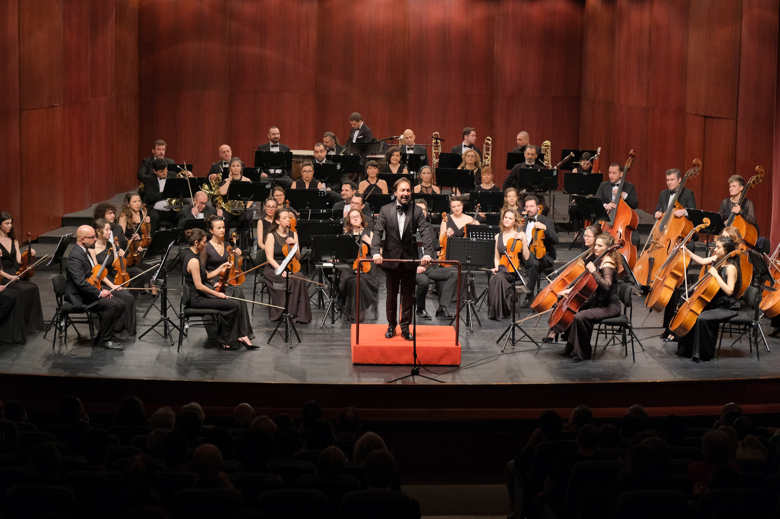 6 Şubat Depremi̇ Anisina Anlamli Konser (1)