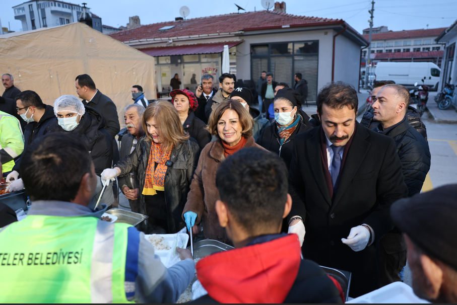 Ayşe Ünlüce Çifteler’de İftar Sofrasında (7)