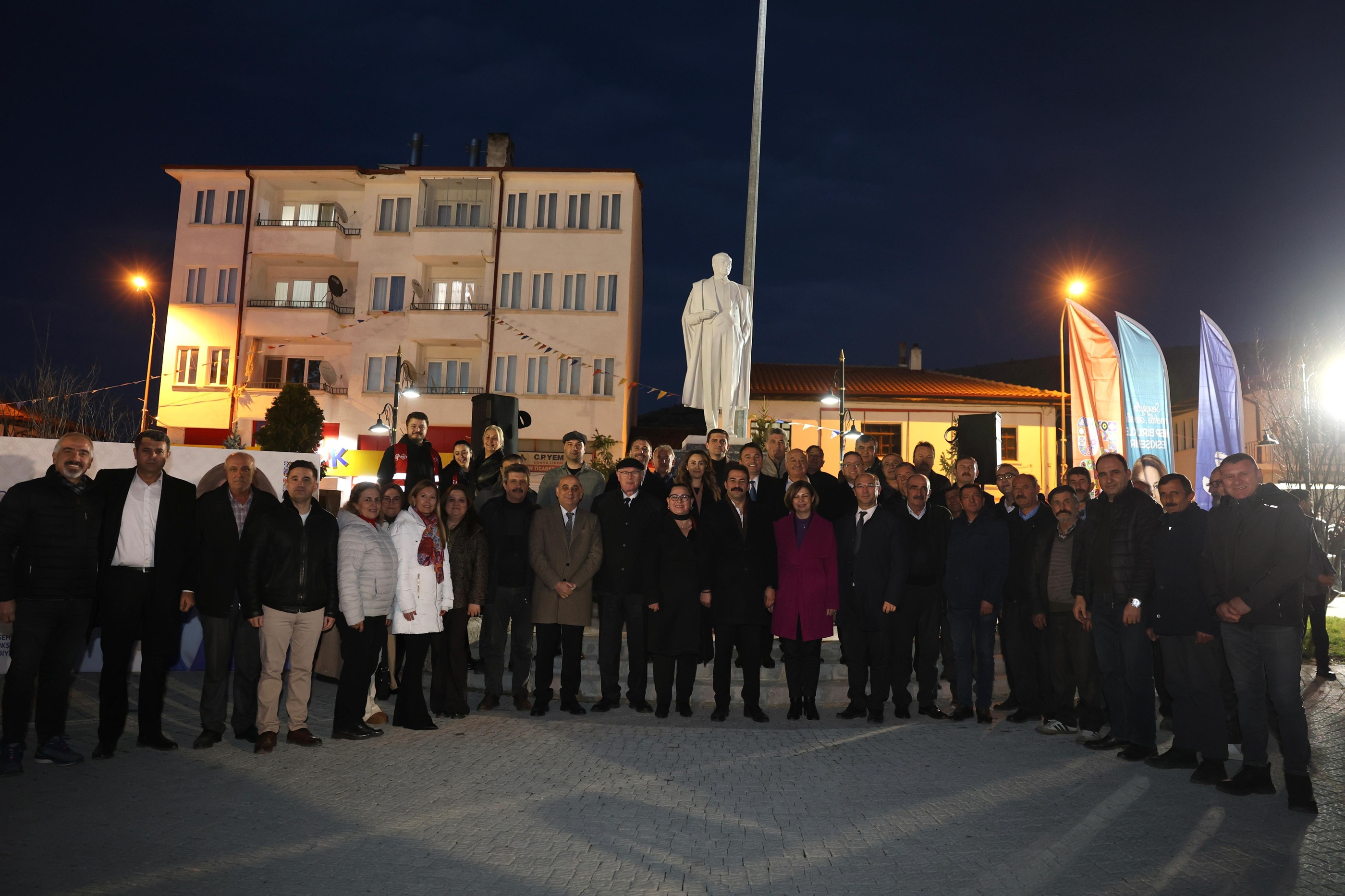 Büyükşehi̇r İftar Davetleri̇ Seyi̇tgazi̇’de Başladi (6)