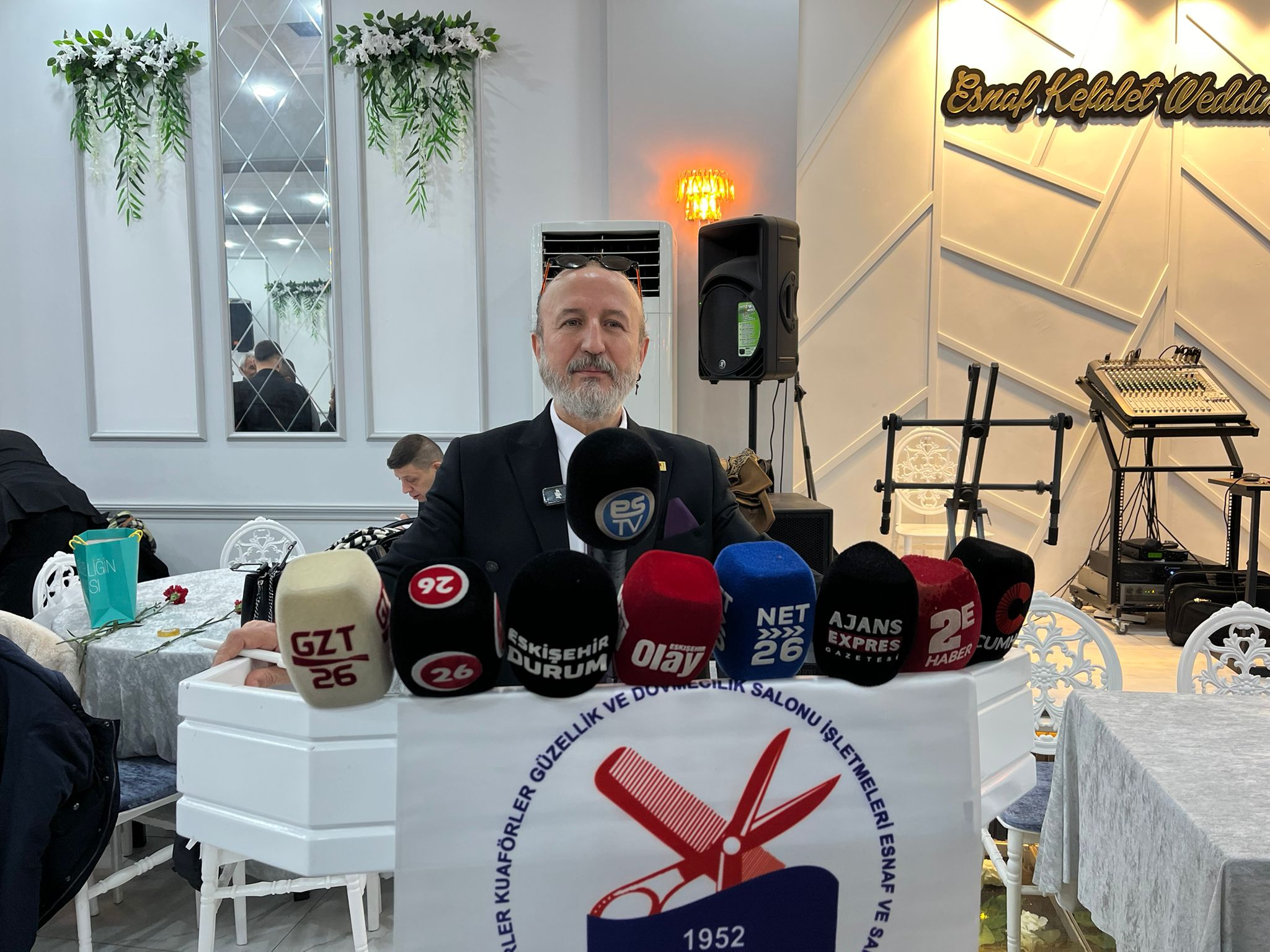 Db33E412 14Ae 4354 B032 9C87De21F0D7