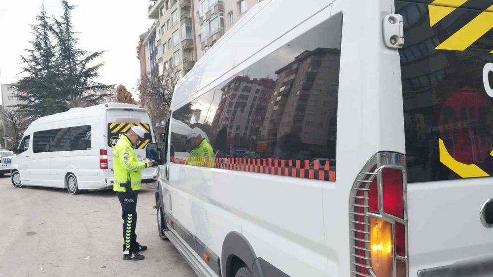 Eskisehir De Okul Servisleri Denetlendi R Pe X7