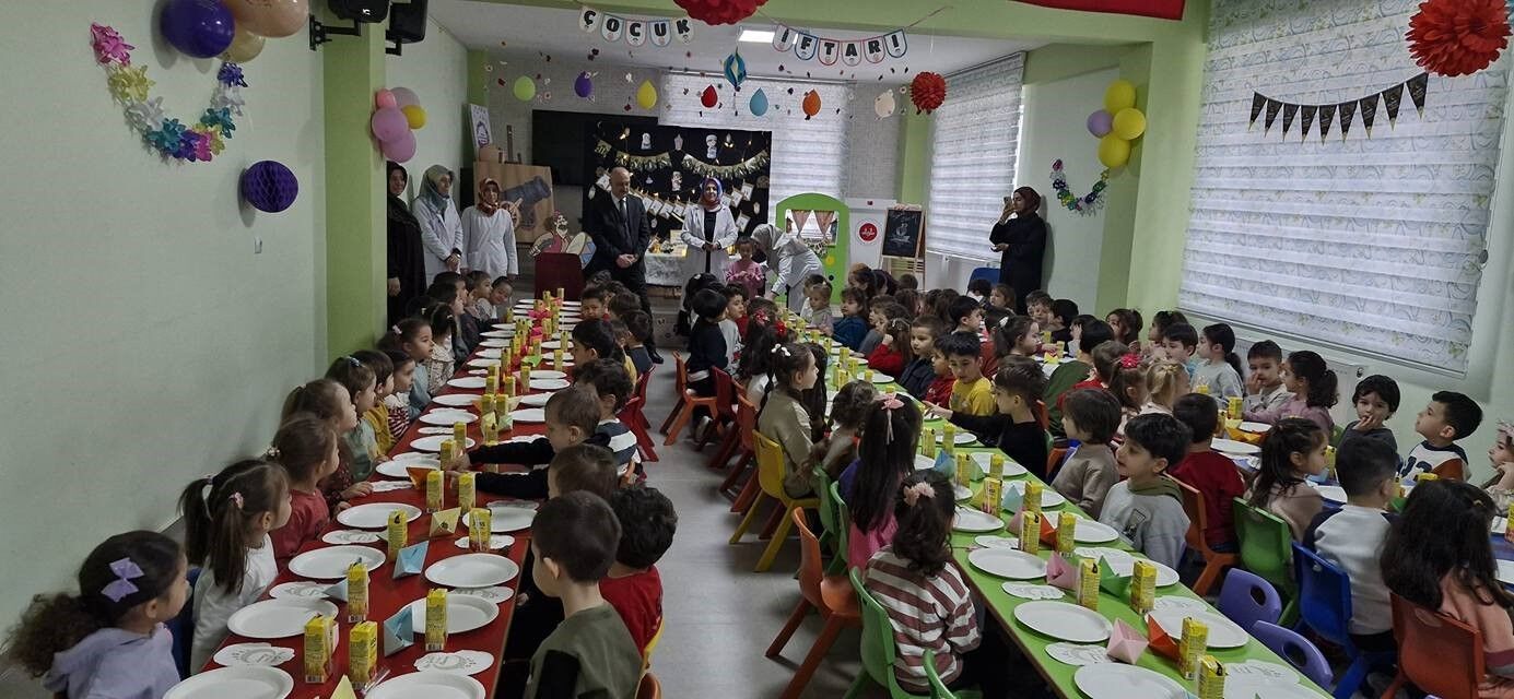 Eskişehir’de Minikler İlk Tekne Orucunu Tuttu (1)