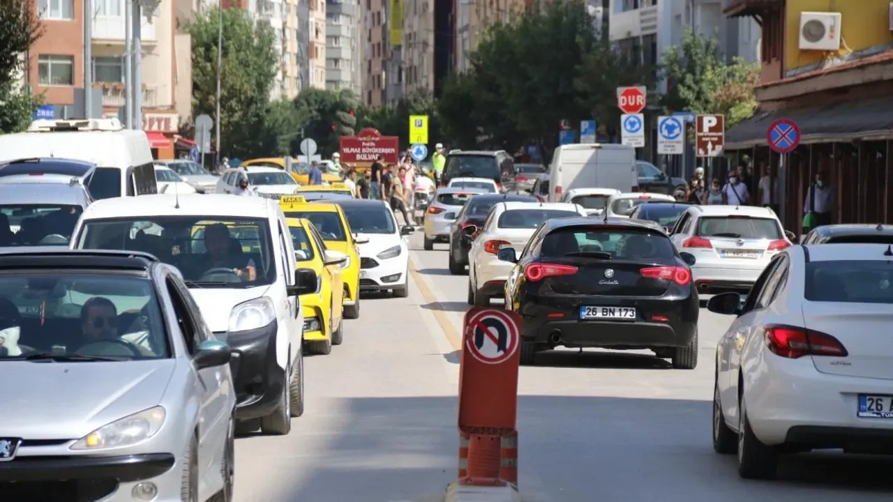 Eskişehir'de Trafikte Ceza Yağdı 10 Bini Aşkın Ceza Yazıldı (1)