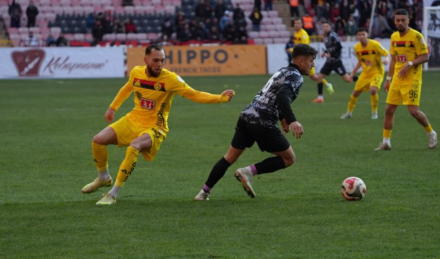 Eskişehirspor Afyonspor Maçında İlk Yarı Sessiz Geçti4