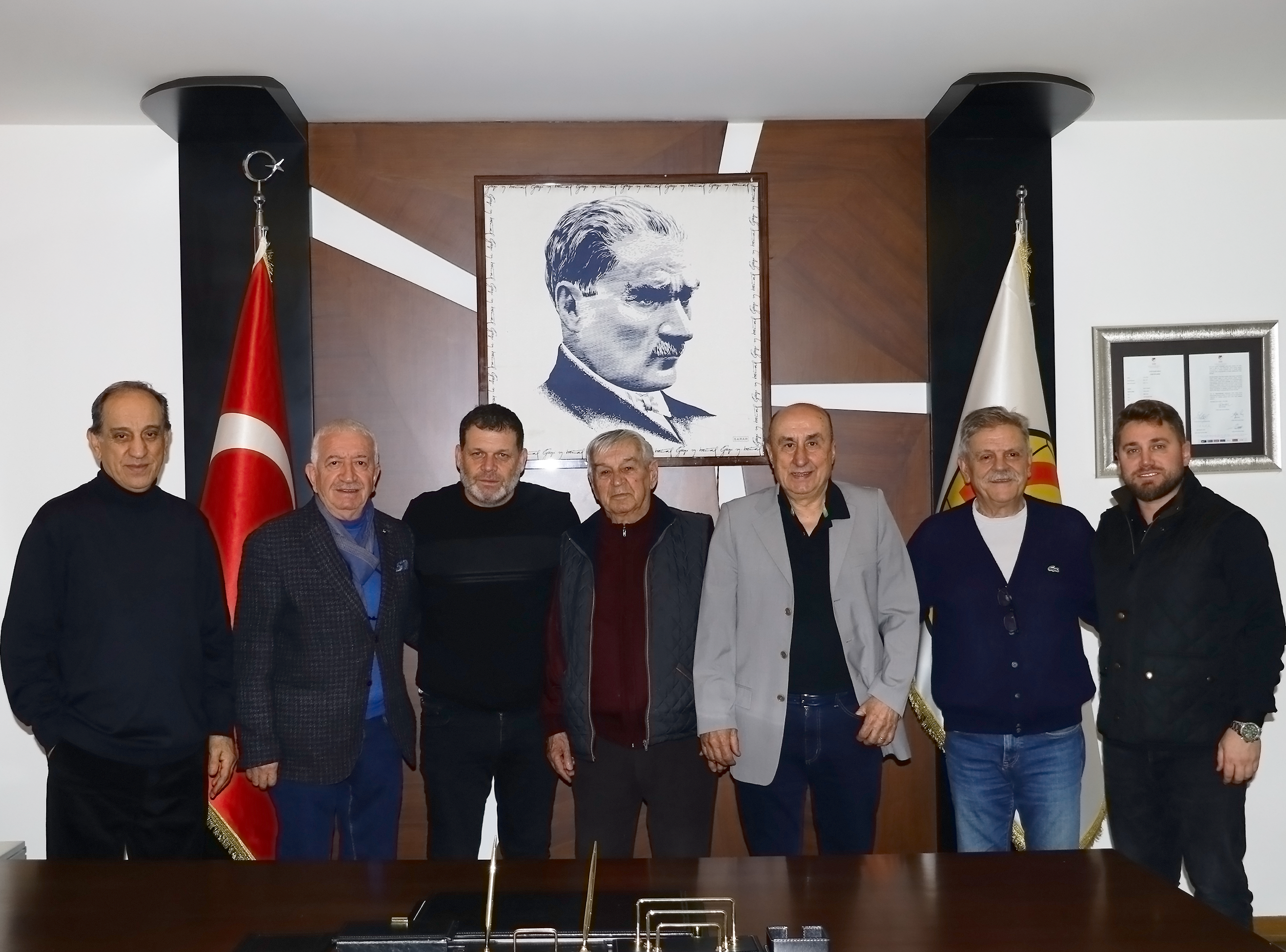 Eskişehirspor Efsanelerinden Teknik Direktör Şapcı’ya Ziyaret (3)