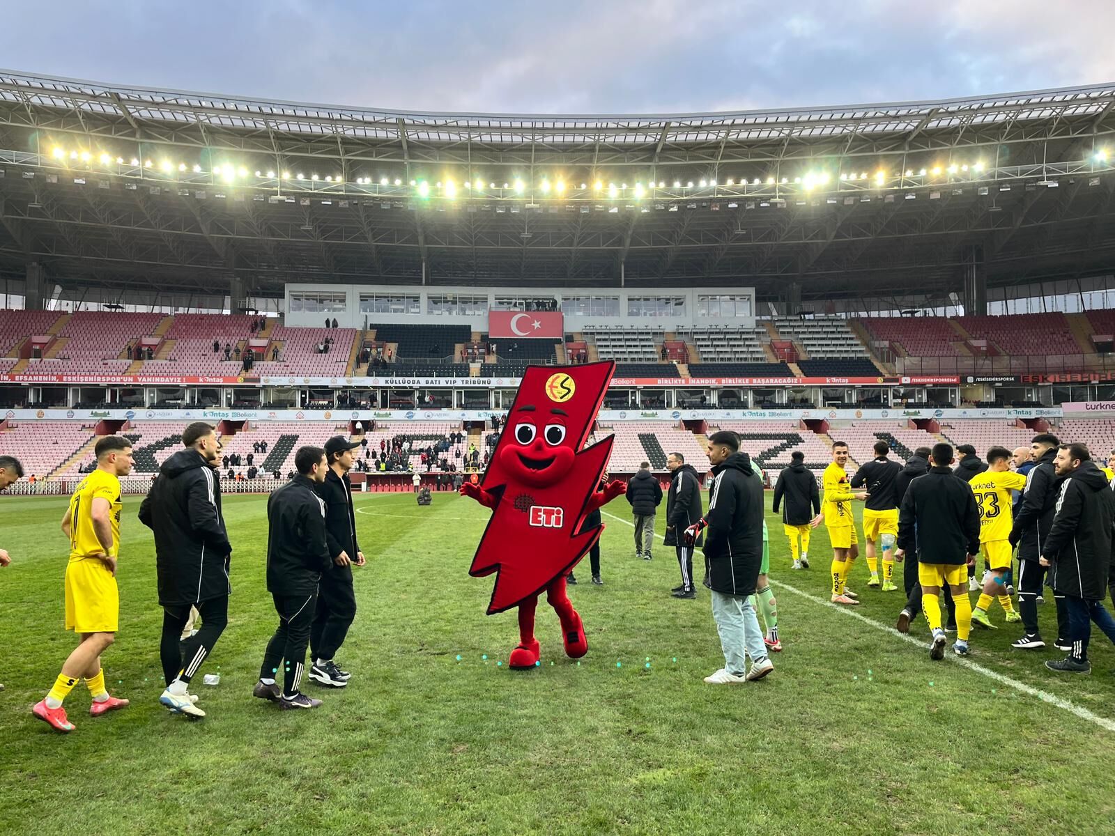 Eskişehirspor’dan İkinci Yarıda Gol Yağmuru! (1)