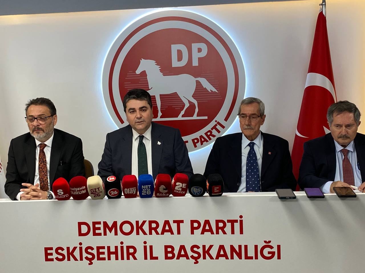 Gültekin Uysal’dan Eskişehir’de Sert Çıkış “Müsaade Edilen Demokrasiye Razı Değiliz” (3)