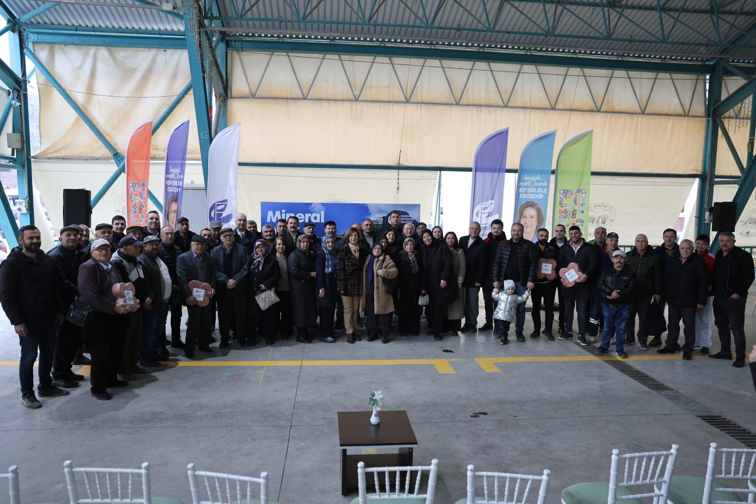 İnönü’de Üreti̇ci̇ye Mi̇neral Blok Desteği̇ (1)