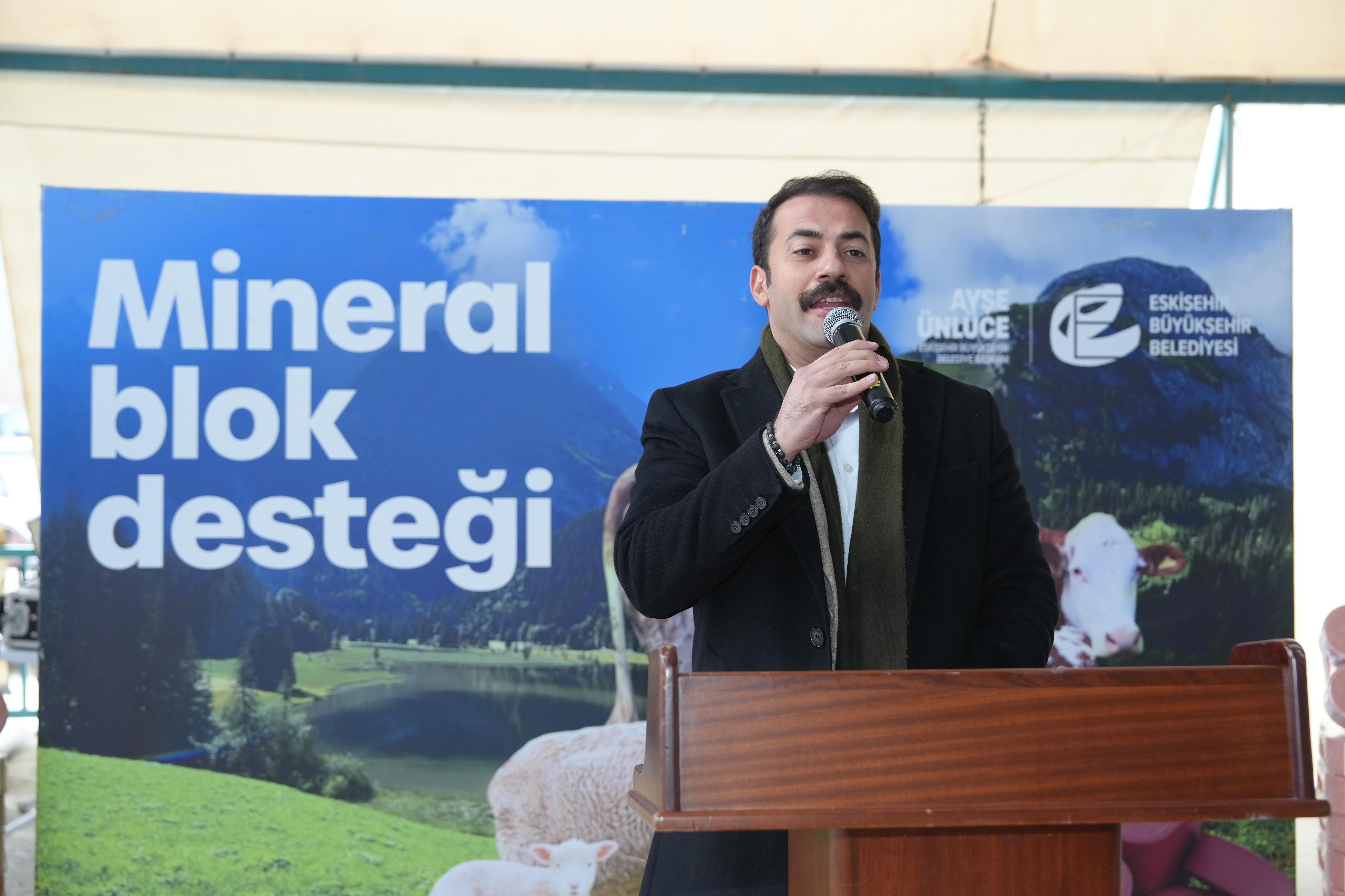 İnönü’de Üreti̇ci̇ye Mi̇neral Blok Desteği̇ (6)