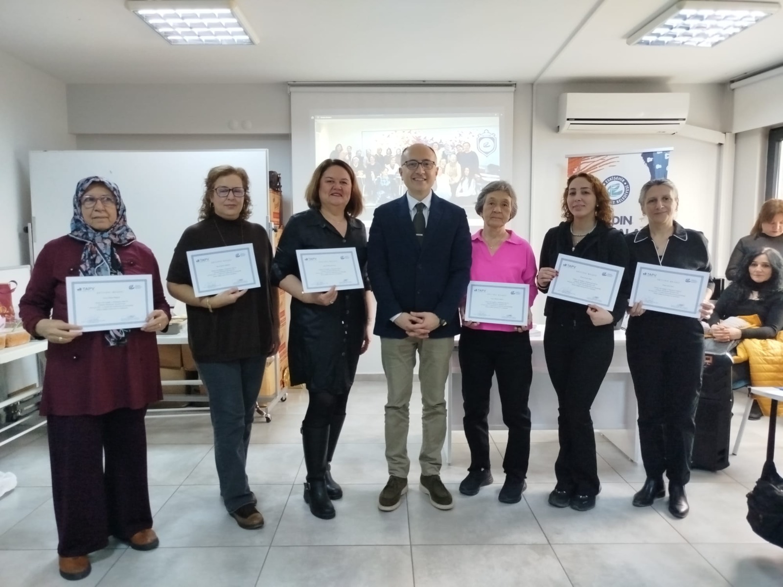 Kadin Sağliği Semi̇ner Programi Başariyla Tamamlandi (5)