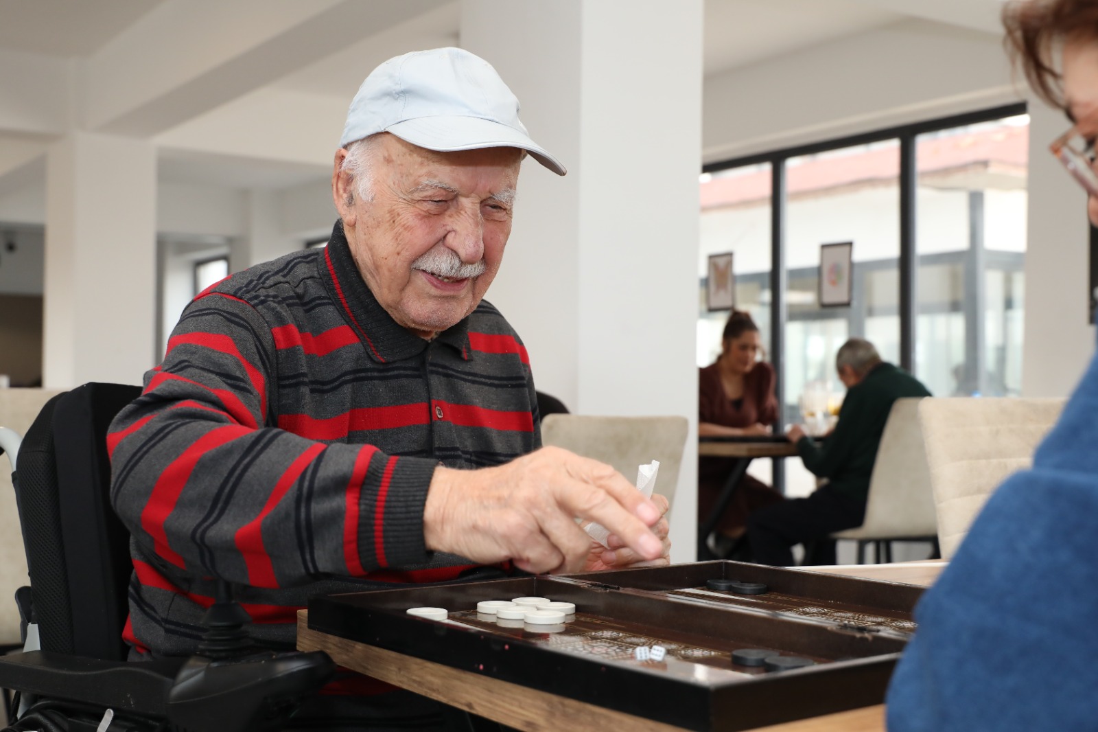 Koca Çınarlar Tavla Turnuvasında Keyifli Anlar Yaşadı (3)