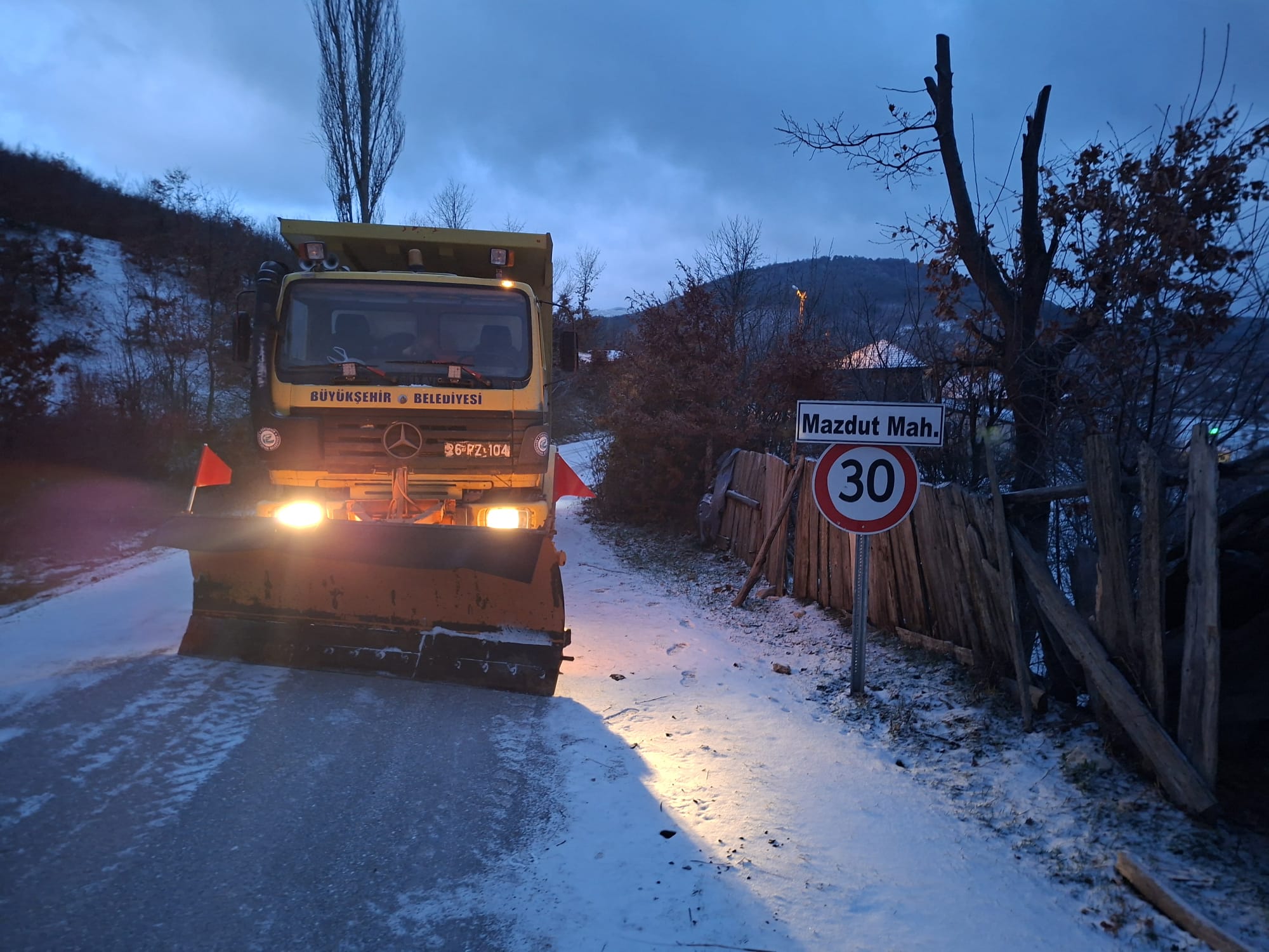 Mihalıççık’ta Karla Mücadele Çalışmaları Sürüyor (3)