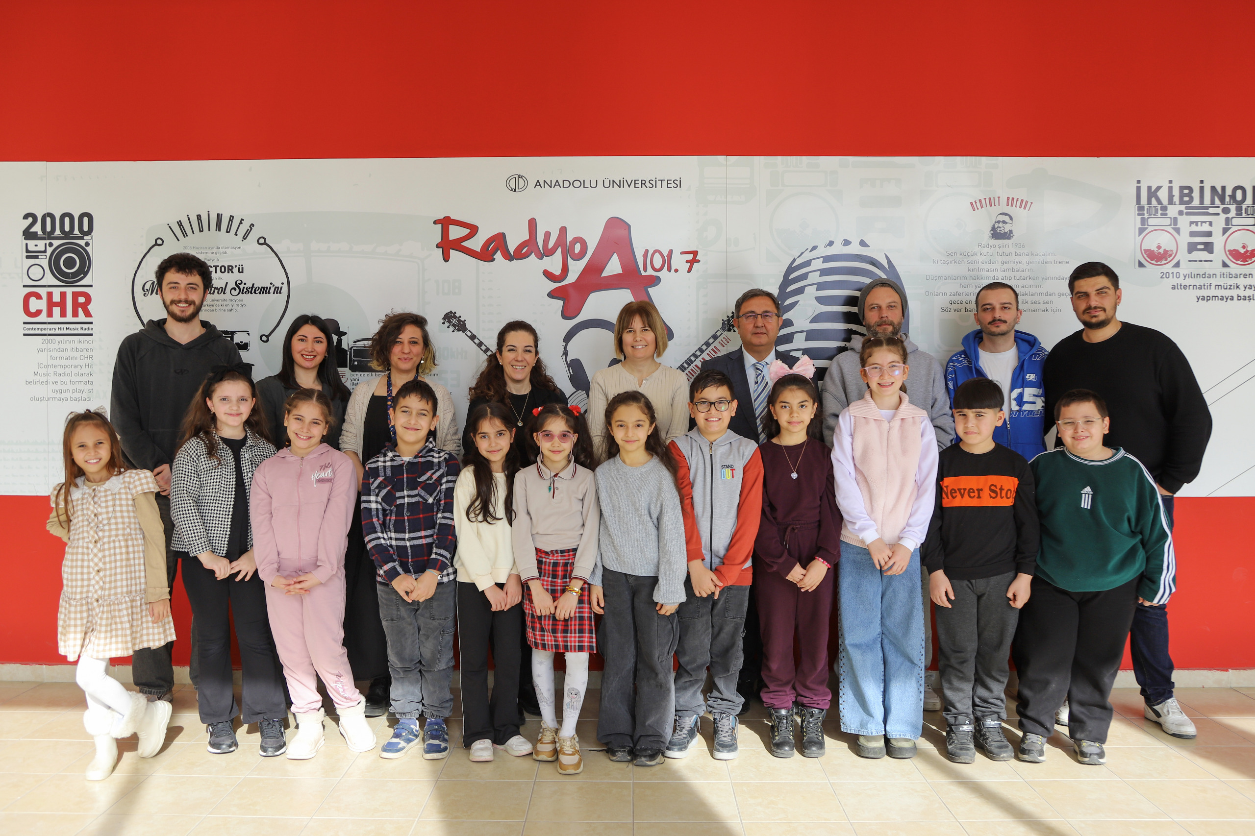 Mi̇ni̇klerden Üni̇versi̇te Radyosuna Anlamli Zi̇yaret (1)