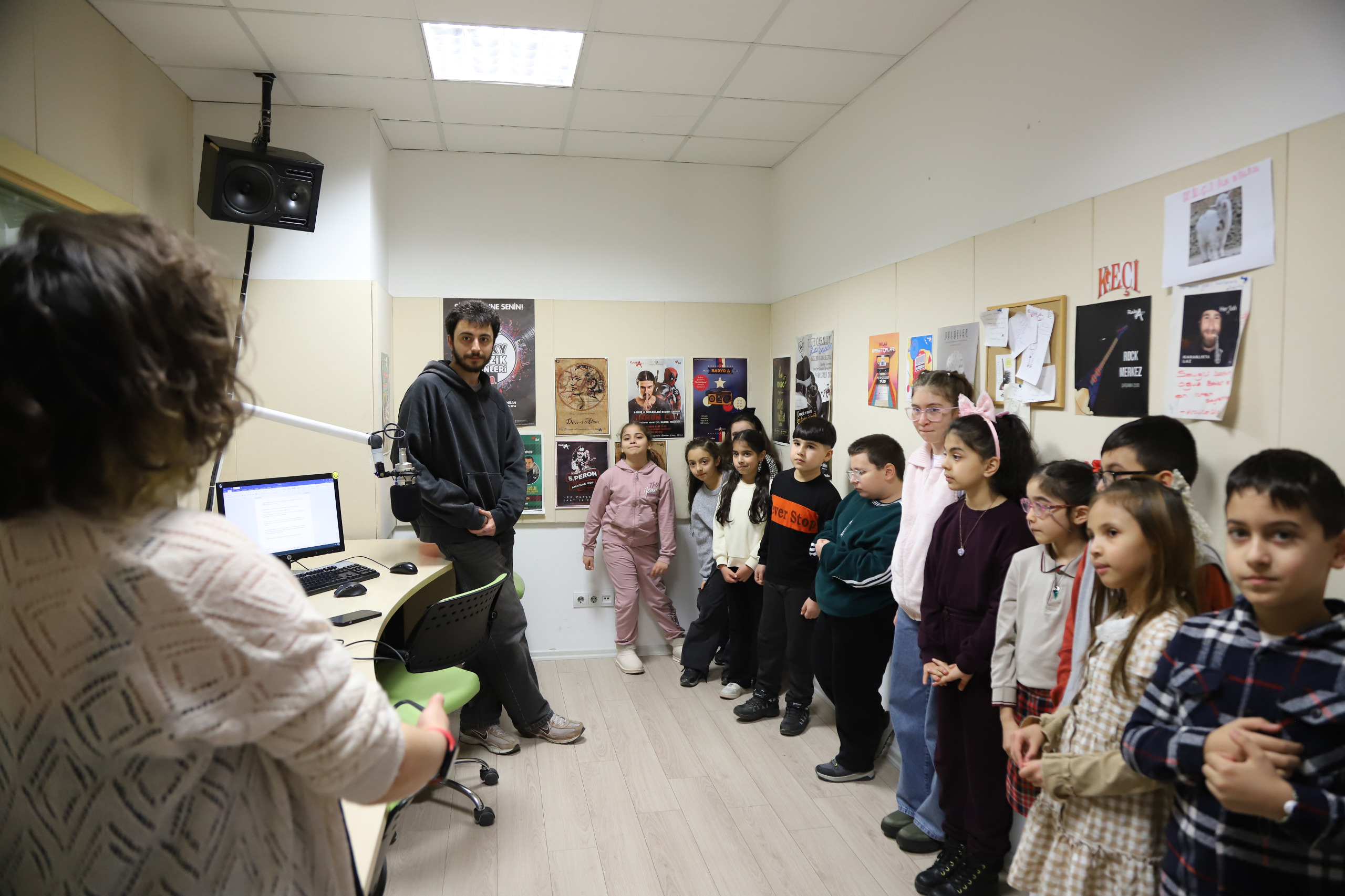 Mi̇ni̇klerden Üni̇versi̇te Radyosuna Anlamli Zi̇yaret (2)