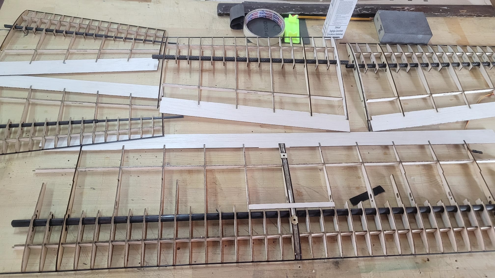 Model Uçak Tutkusu Atölyede Hayat Buldu (4)