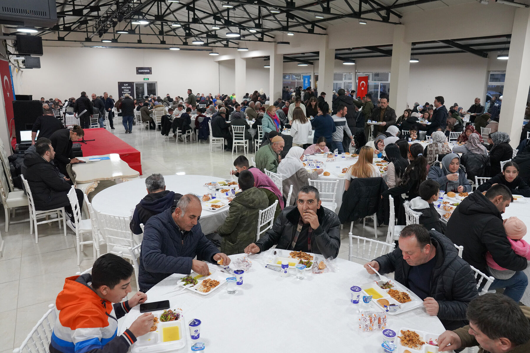 Ramazan Bereketi Çukurhisar’da Paylaşıldı (1)