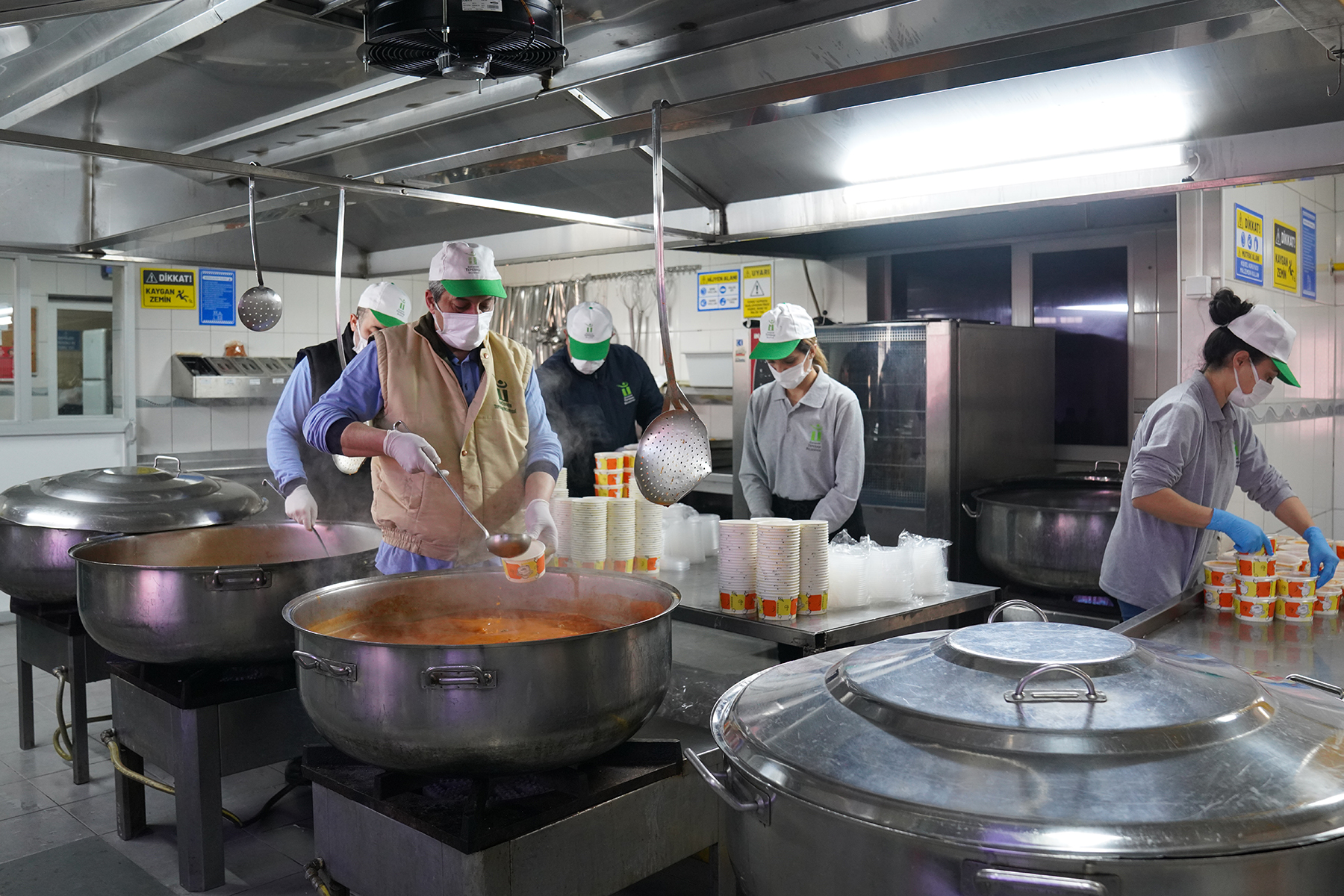 Tepebaşı’nda İhtiyaç Sahiplerine İftar Ulaştırılacak (5)