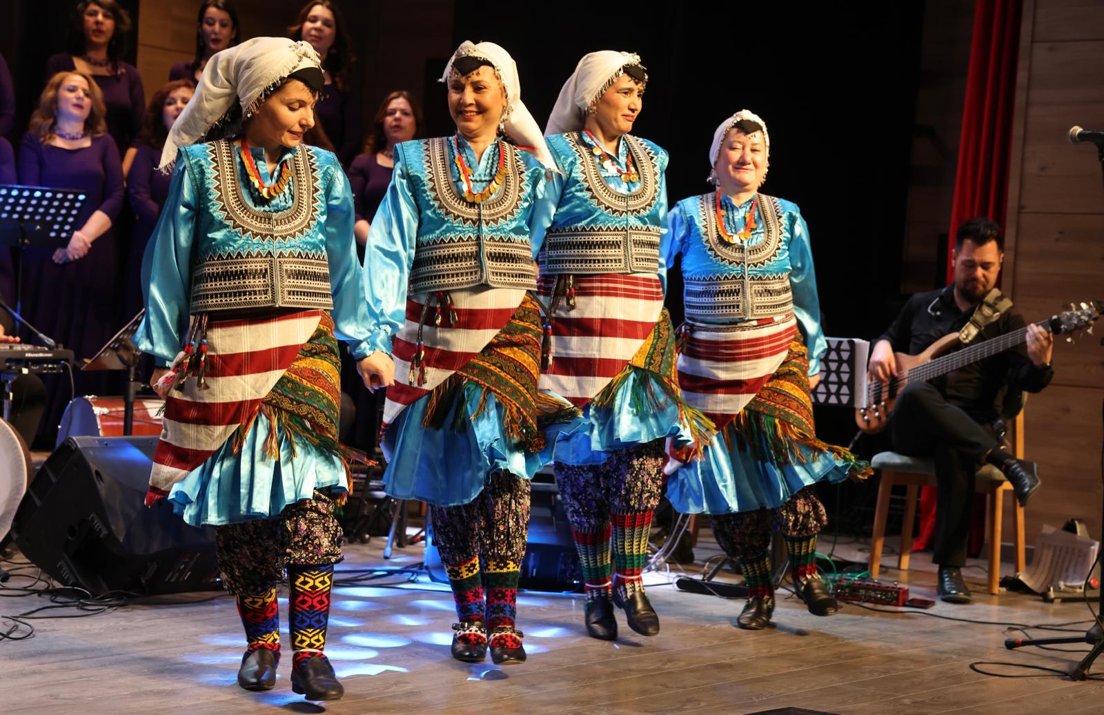 Türk Halk Müziği Koro Konseri (6)