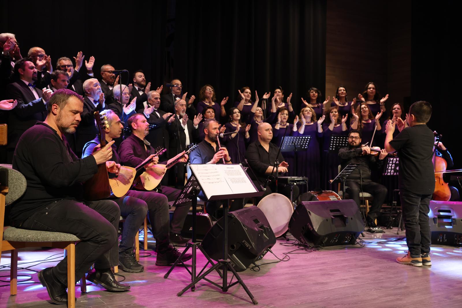 Türk Halk Müziği Koro Konseri (7)