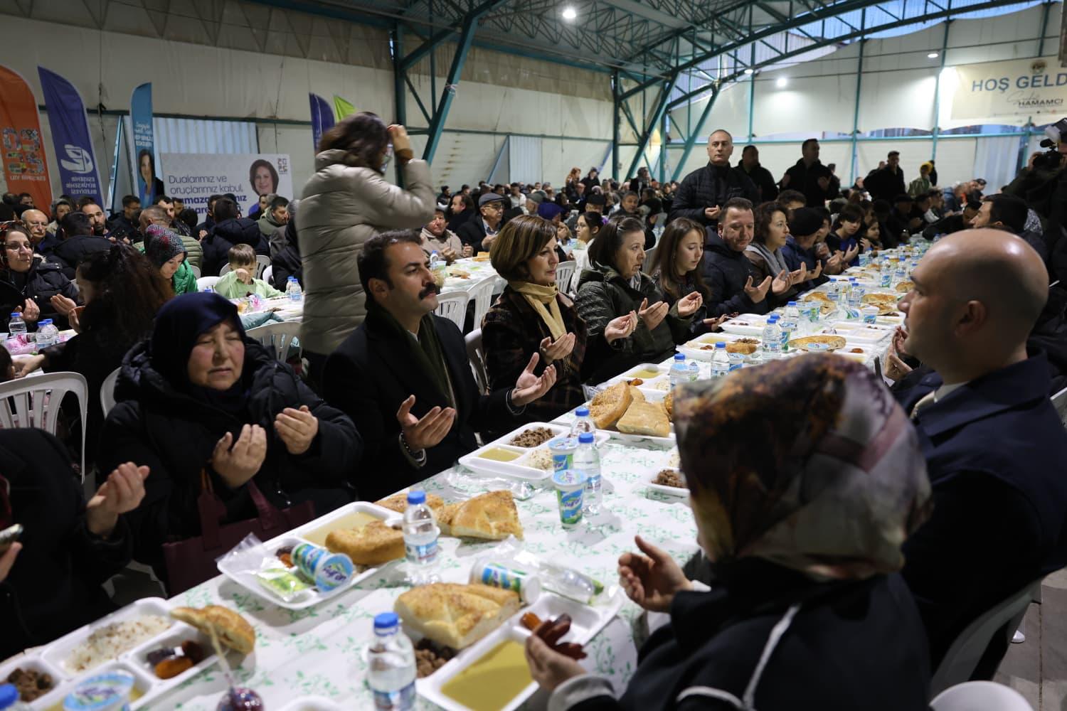 Ünlüce İnönü’de Vatandaşla İftarda Buluştu (5)