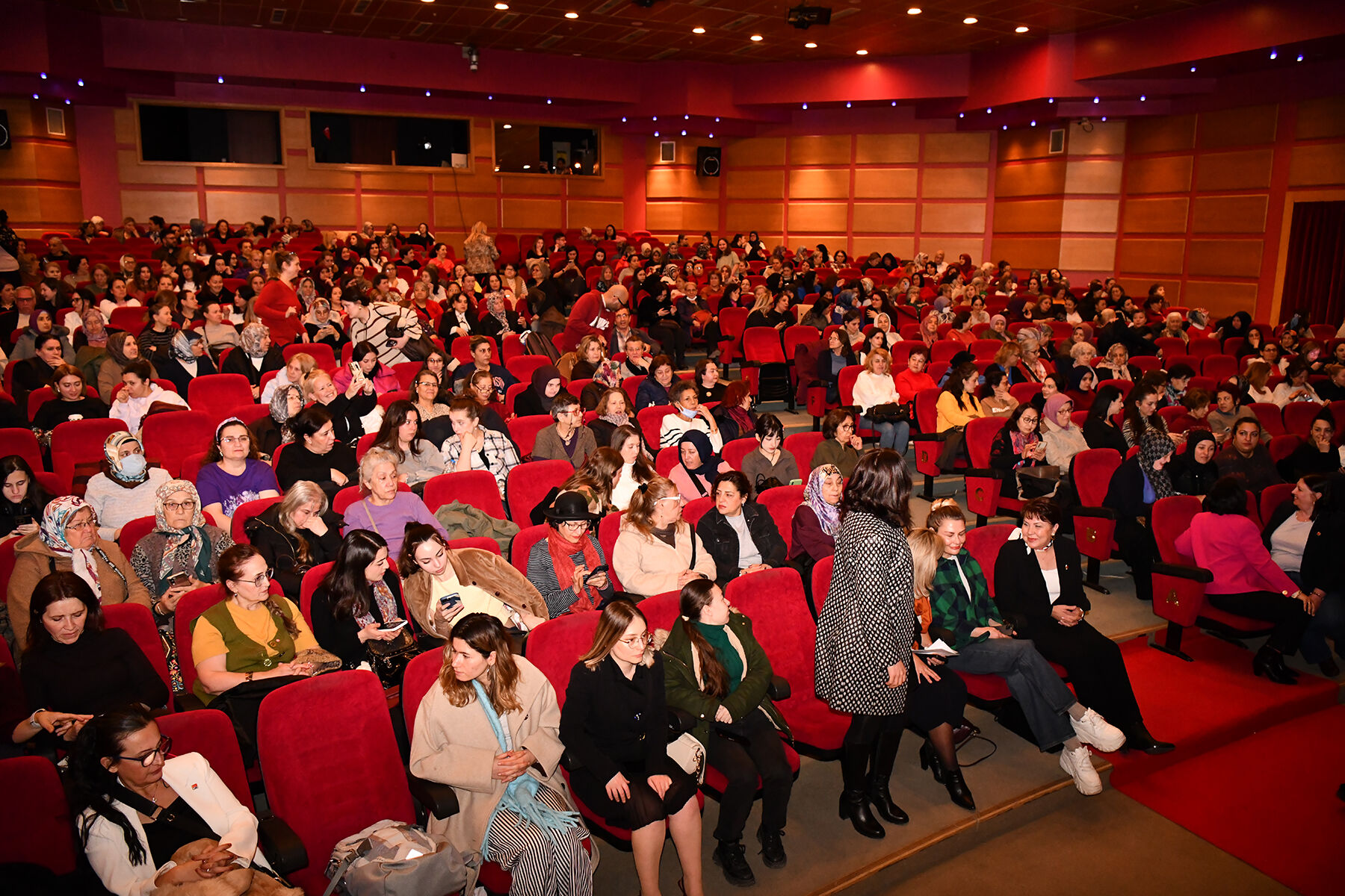 8 Mart’ta Tepebaşı’nda Kadınlar Sanatla Buluştu (2)