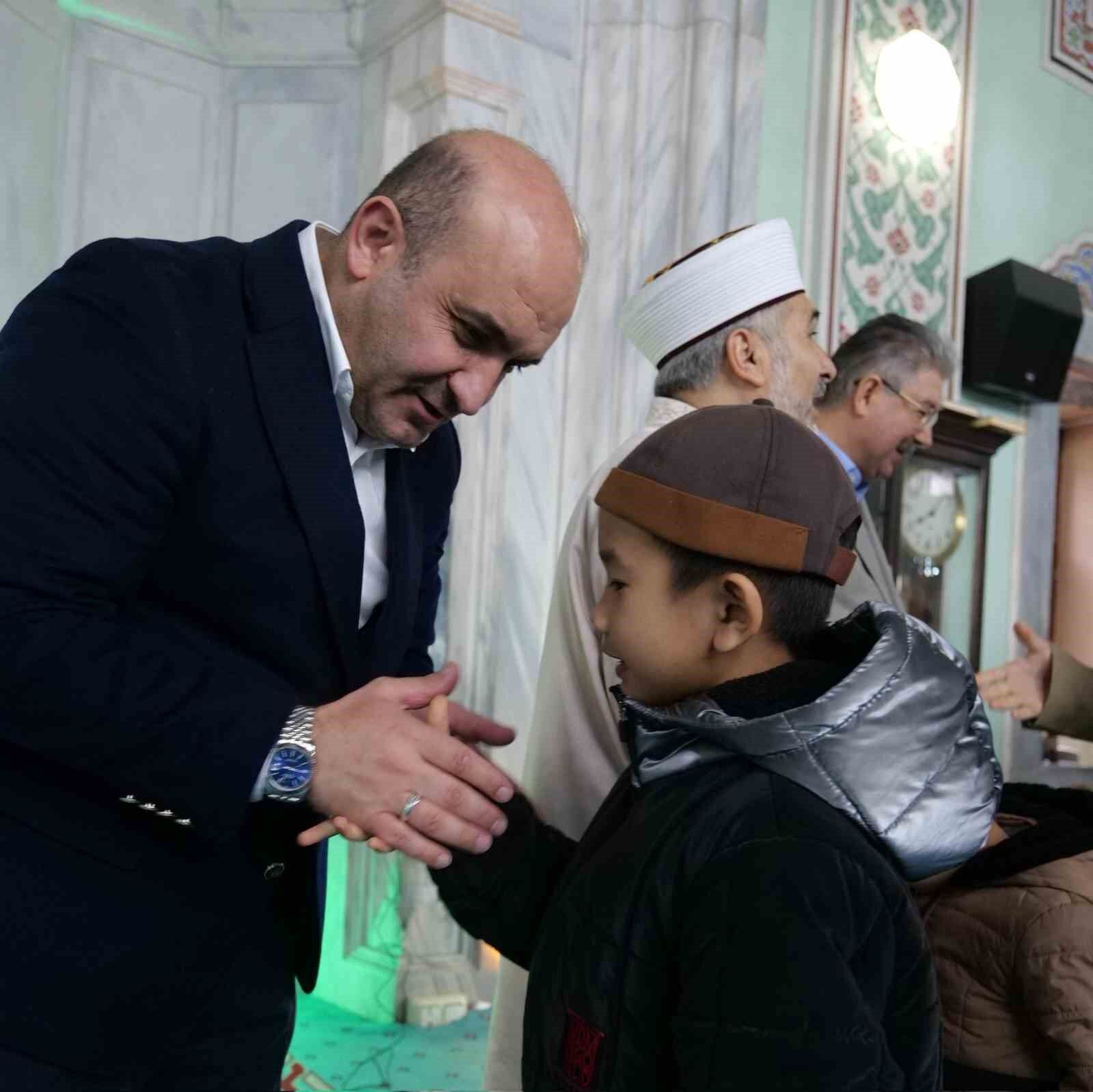 Ak Parti İl Başkanı Albayrak Vatandaşlarla Bayramlaştı (2)