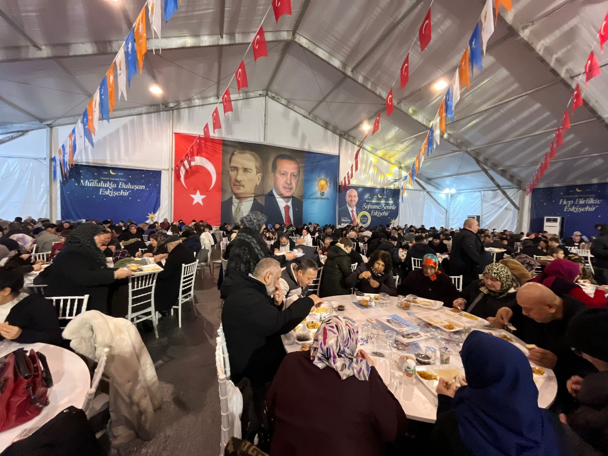 Ak Parti Mkyk Üyesi Hamza Dağ Eskişehir’de İftar Sofrasında Konuştu (5)