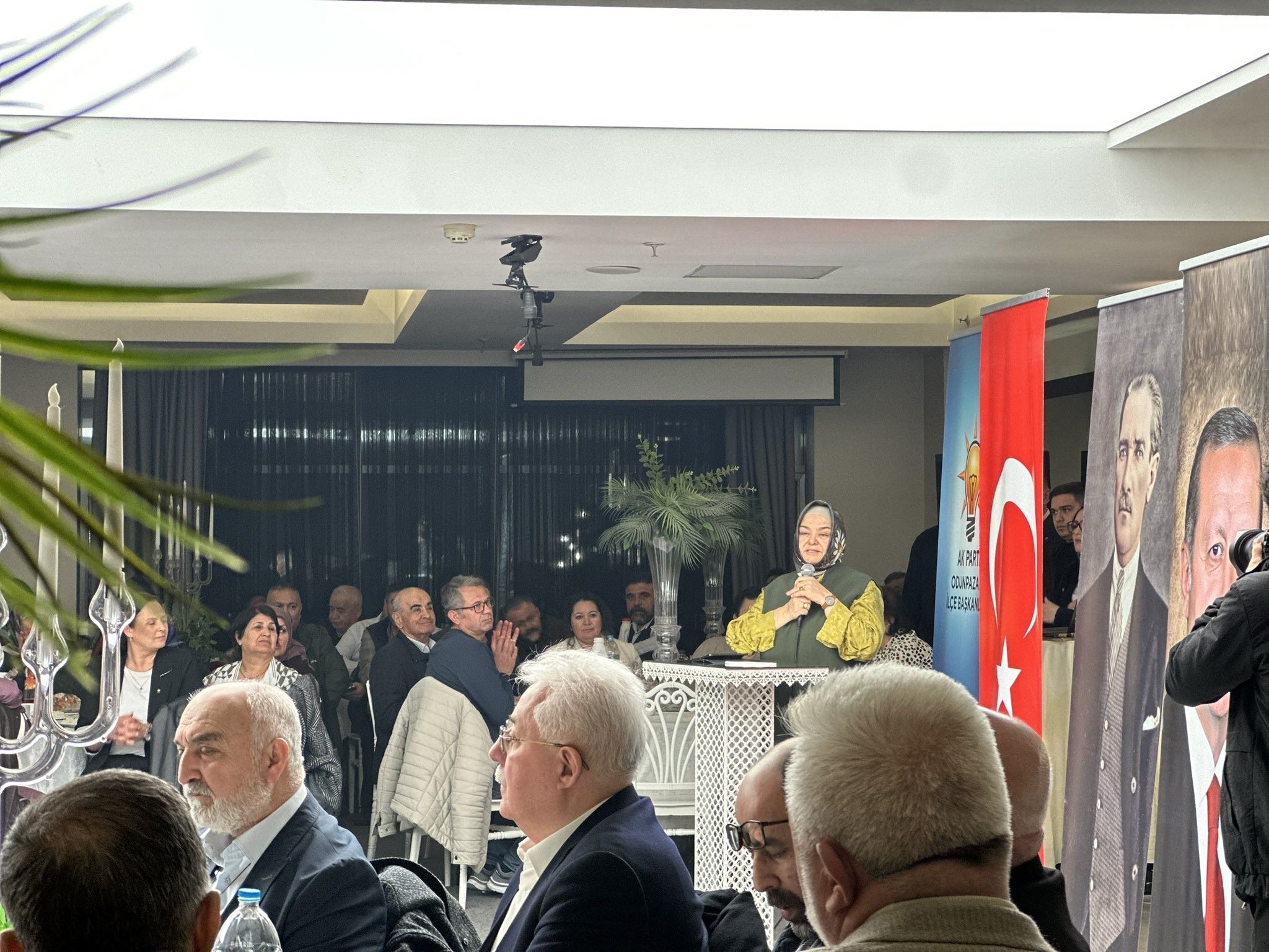 Ak Partili İsimler Eskişehir’de Vatandaşlarla Buluştu (1)1