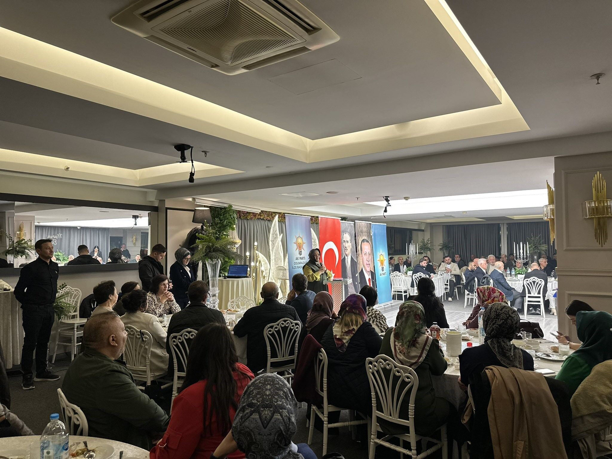 Ak Partili İsimler Eskişehir’de Vatandaşlarla Buluştu (3)3