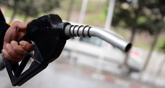 Akaryakıta Çifte Zam Motorin 80 Tl’yi Aştı (2)