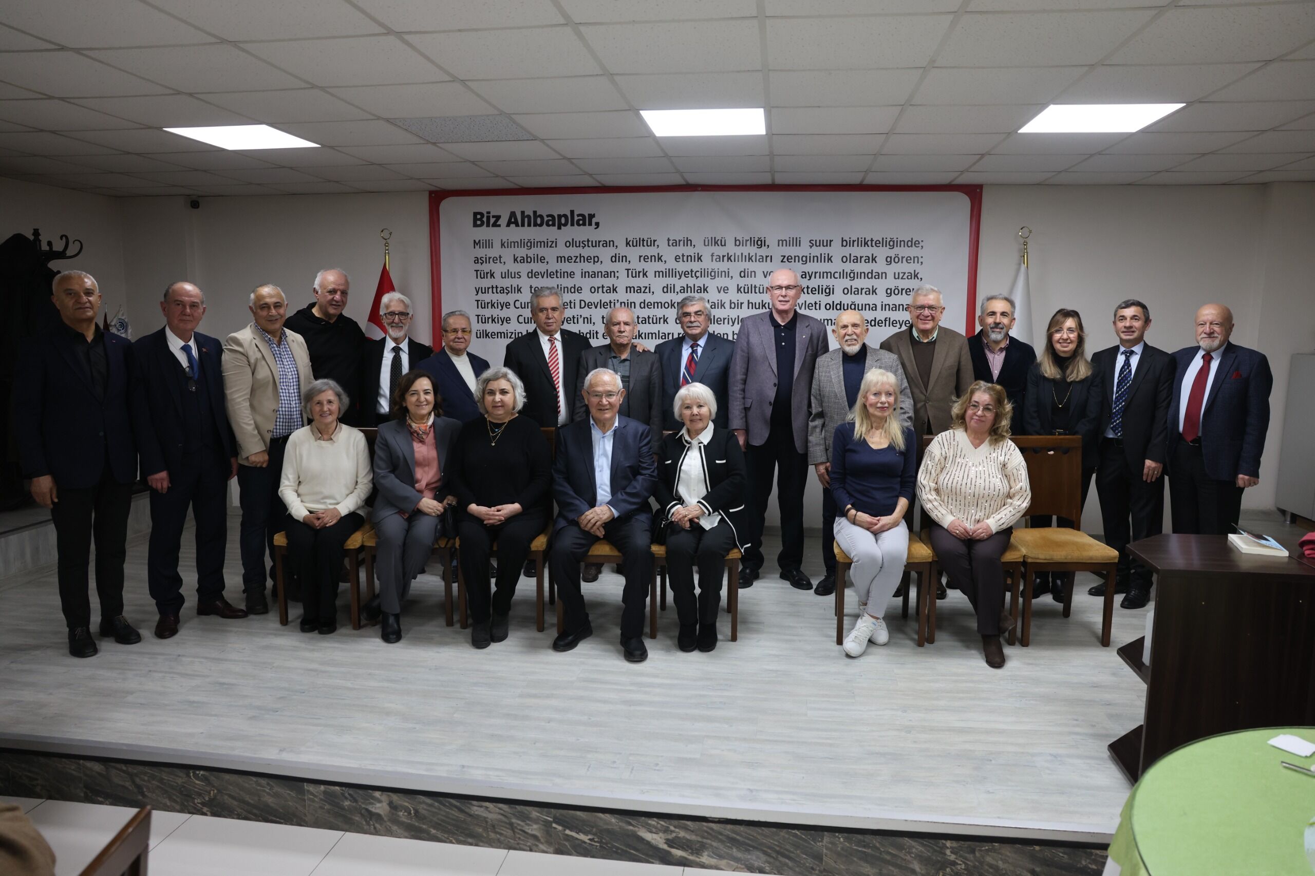 Başkan Kurt Ahbaplar Grubu Ile Iftarda Buluştu (16)