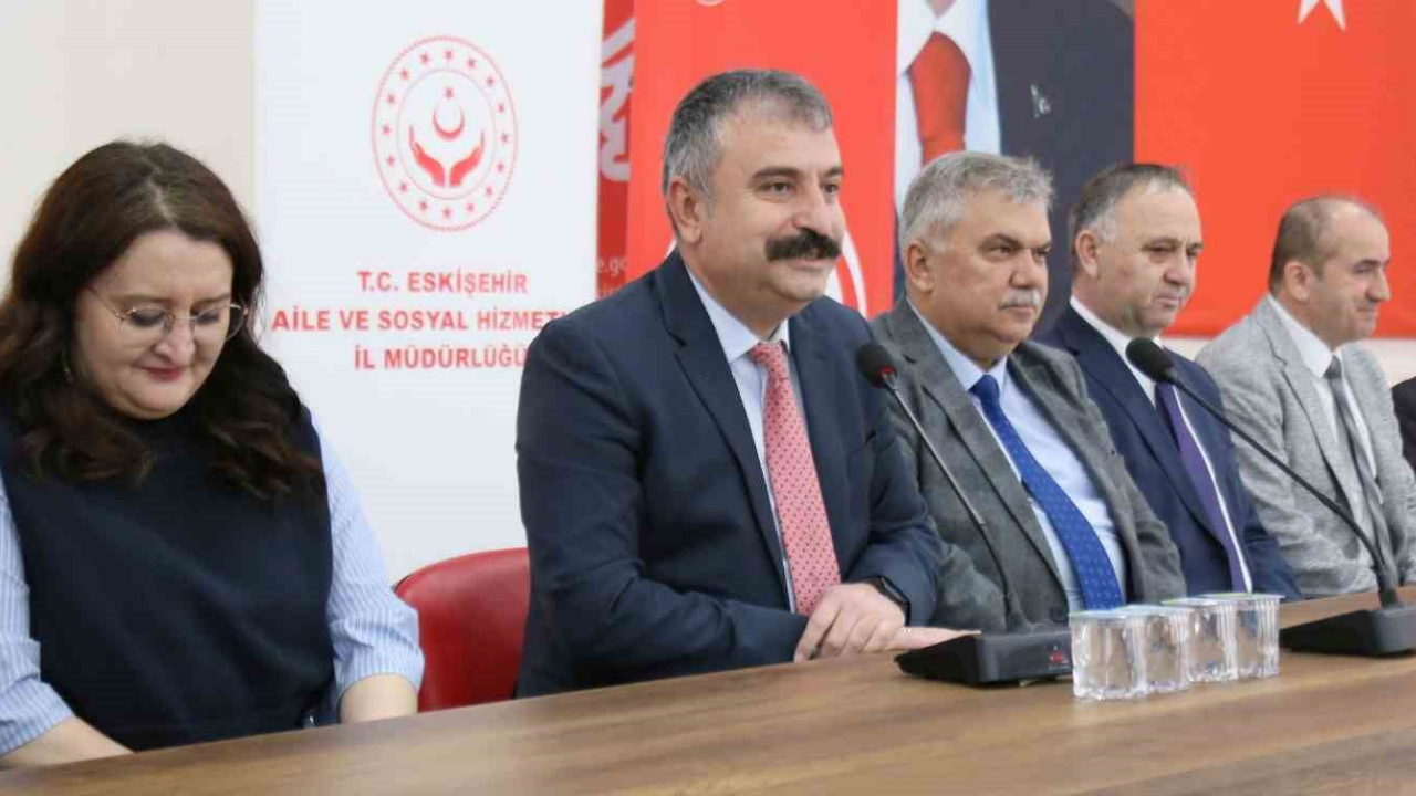 Bayramdan Sonra İlk Mesaide Bayramlaşma Töreni Düzenlendi (1)