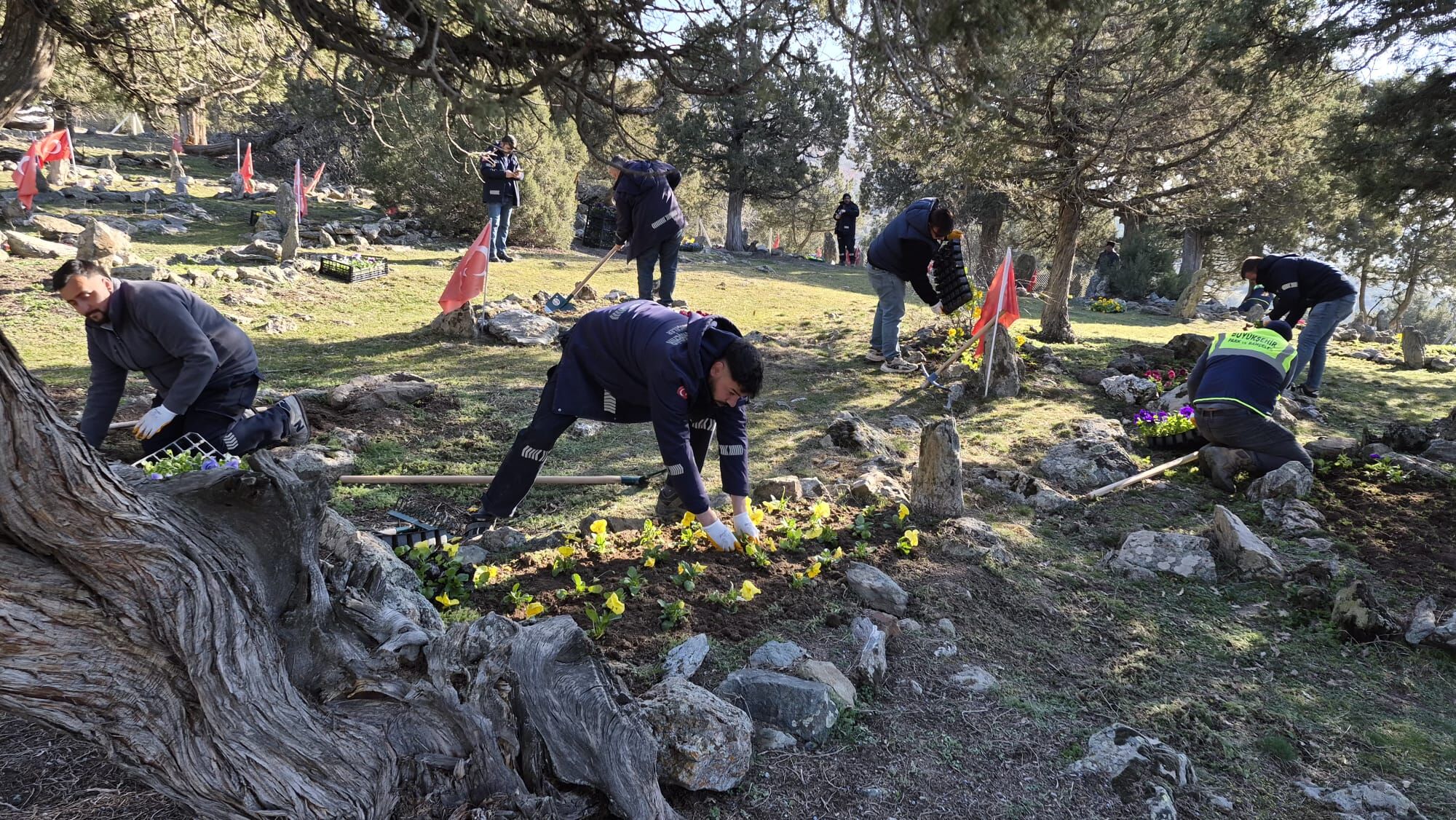 Büyükşehi̇rden Şehi̇tli̇klere Anlamli Dokunuş (6)