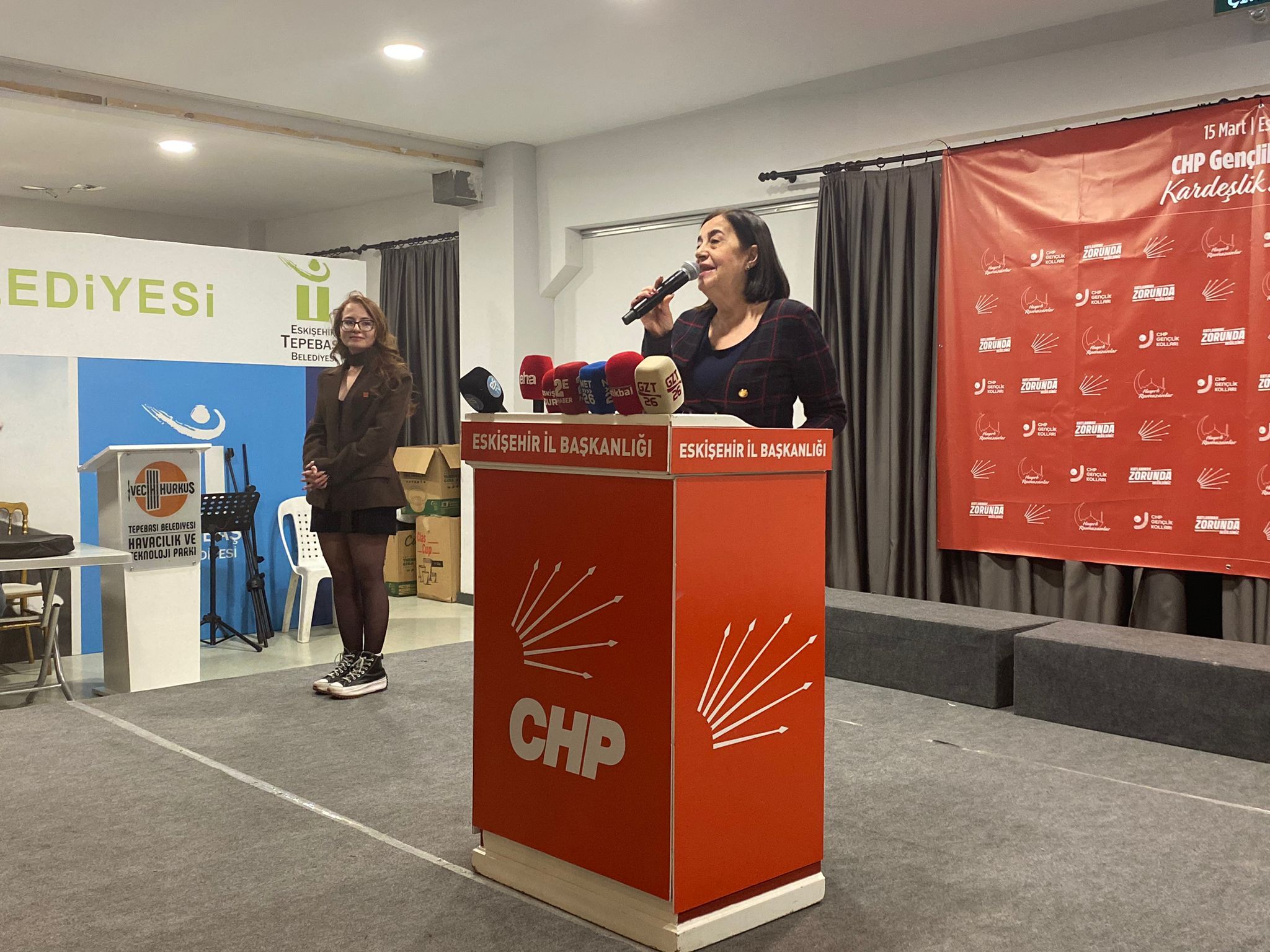 Chp Eskişehir Gençlik Kolları %22Kardeşlik Sofrası'nda%22 Buluştu4