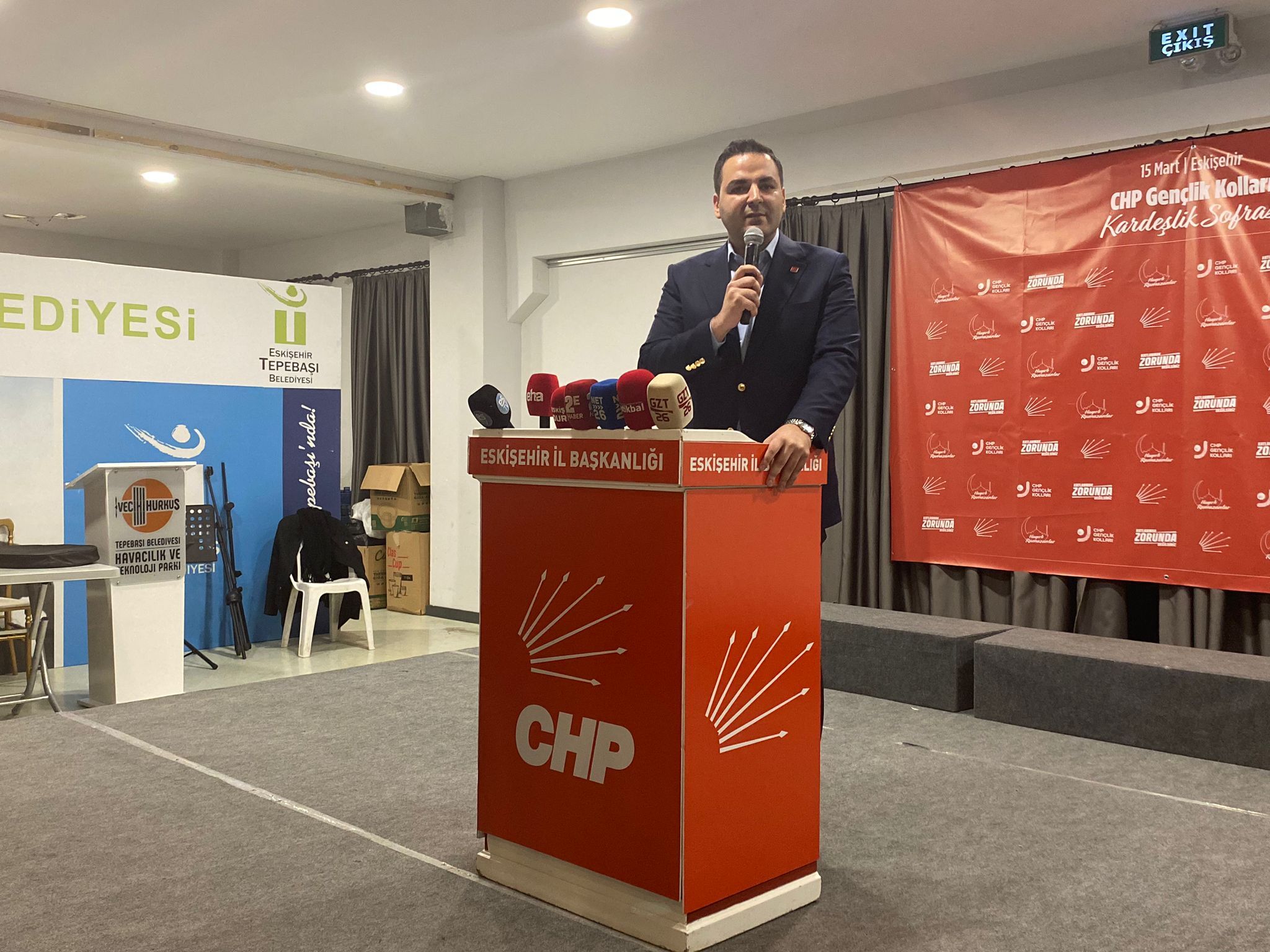 Chp Eskişehir Gençlik Kolları %22Kardeşlik Sofrası'nda%22 Buluştu6