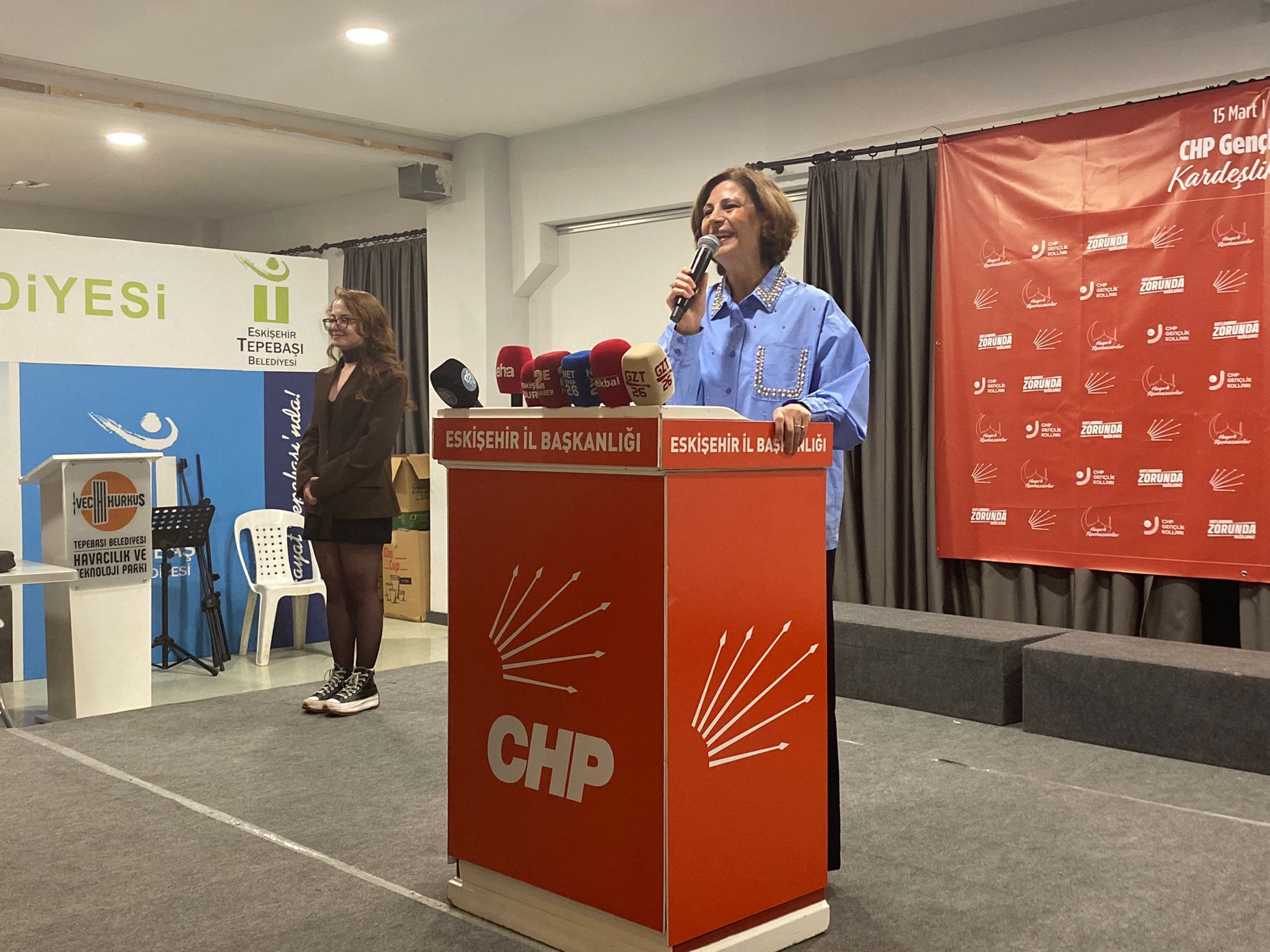 Chp Eskişehir Gençlik Kolları %22Kardeşlik Sofrası'nda%22 Buluştu7