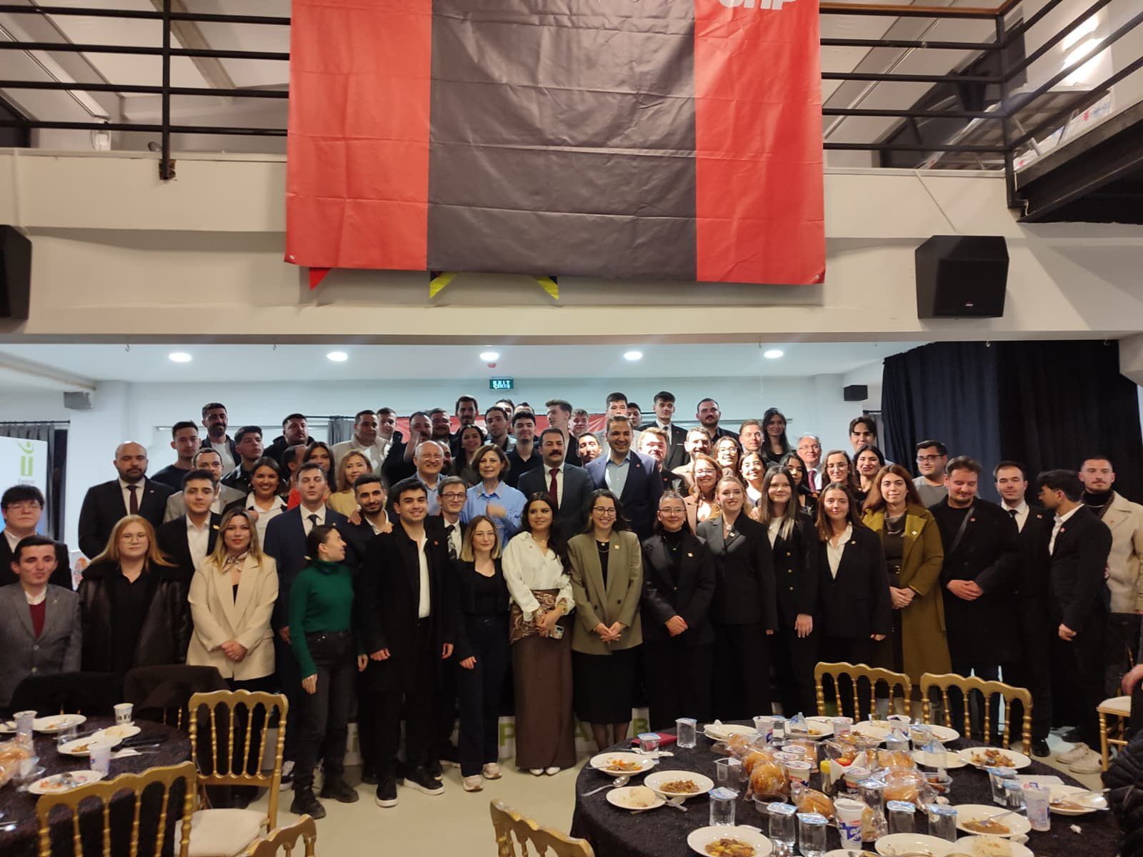 Chp Eskişehir Gençlik Kolları %22Kardeşlik Sofrası'nda%22 Buluştu8