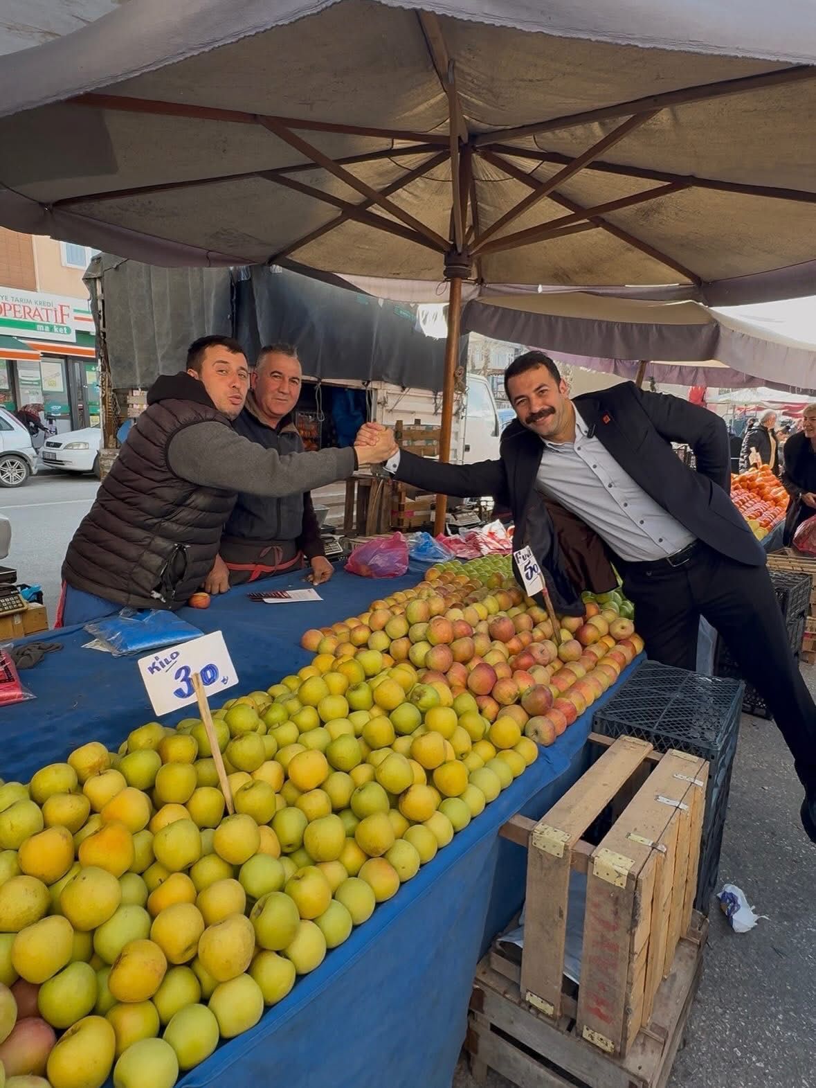 Chp’li Yalaz Pazarda Sorun Dinledi (11)