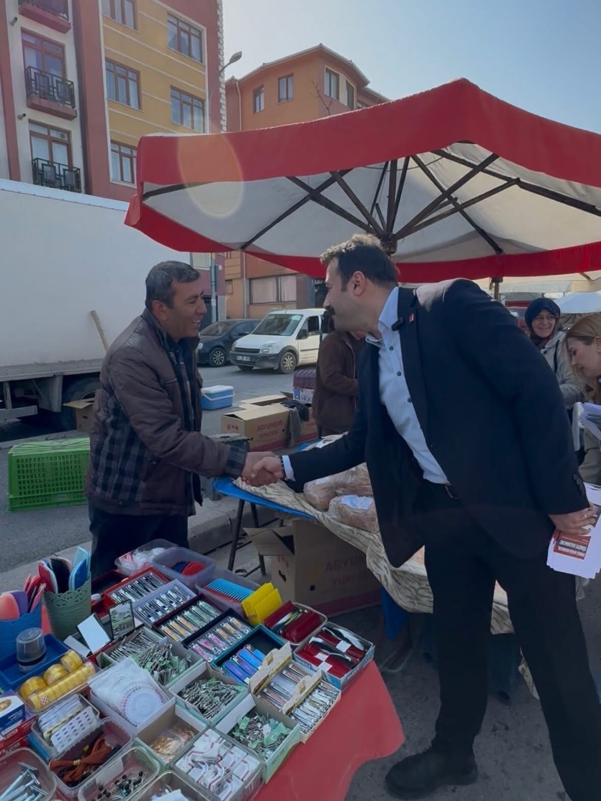 Chp’li Yalaz Pazarda Sorun Dinledi (2)