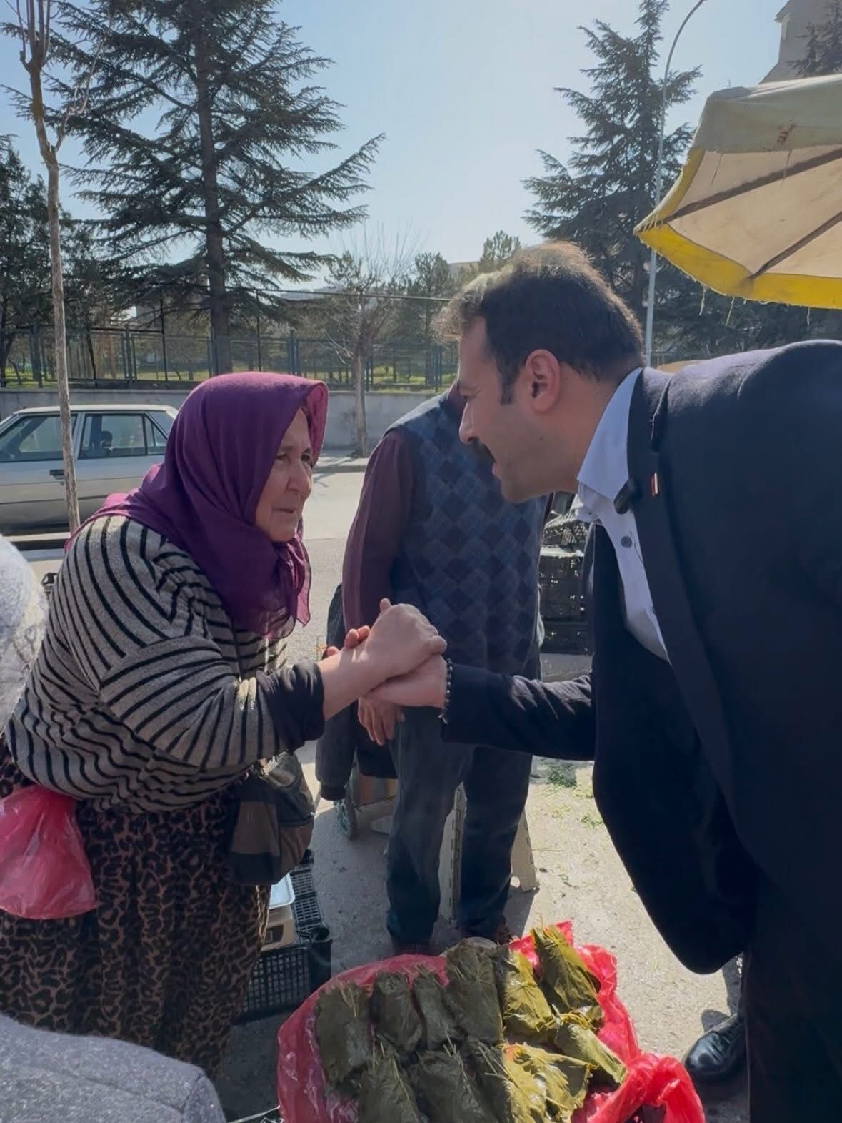 Chp’li Yalaz Pazarda Sorun Dinledi (9)