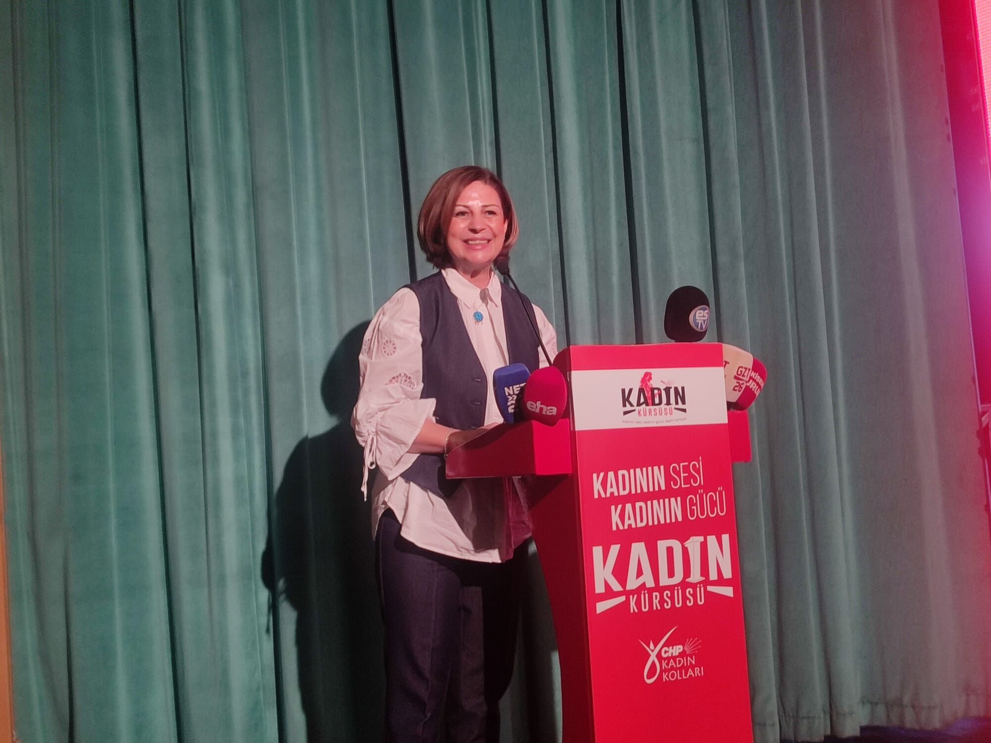 Chp’nin “Kadın Kürsüsü” Eskişehir’den Başladı (5)