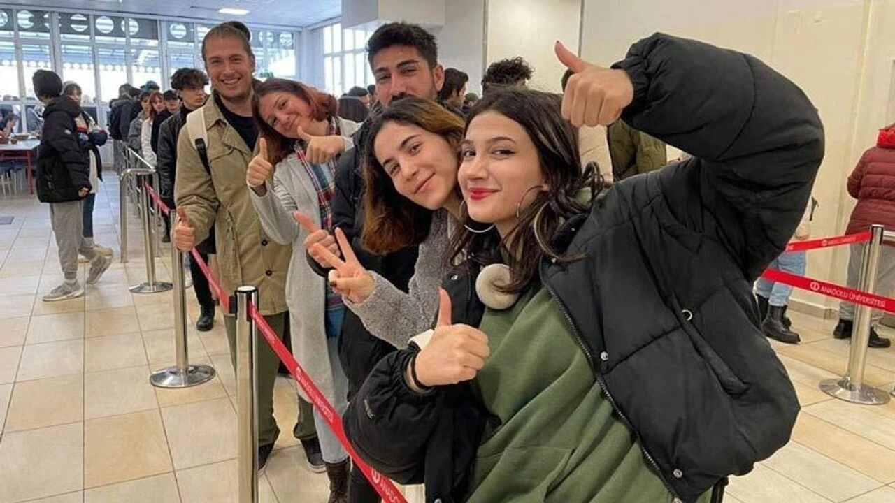 Diger Sehirler Aglarken Eskisehirde Ogrenci Olmak Fiyatlar Sasirtici (3)