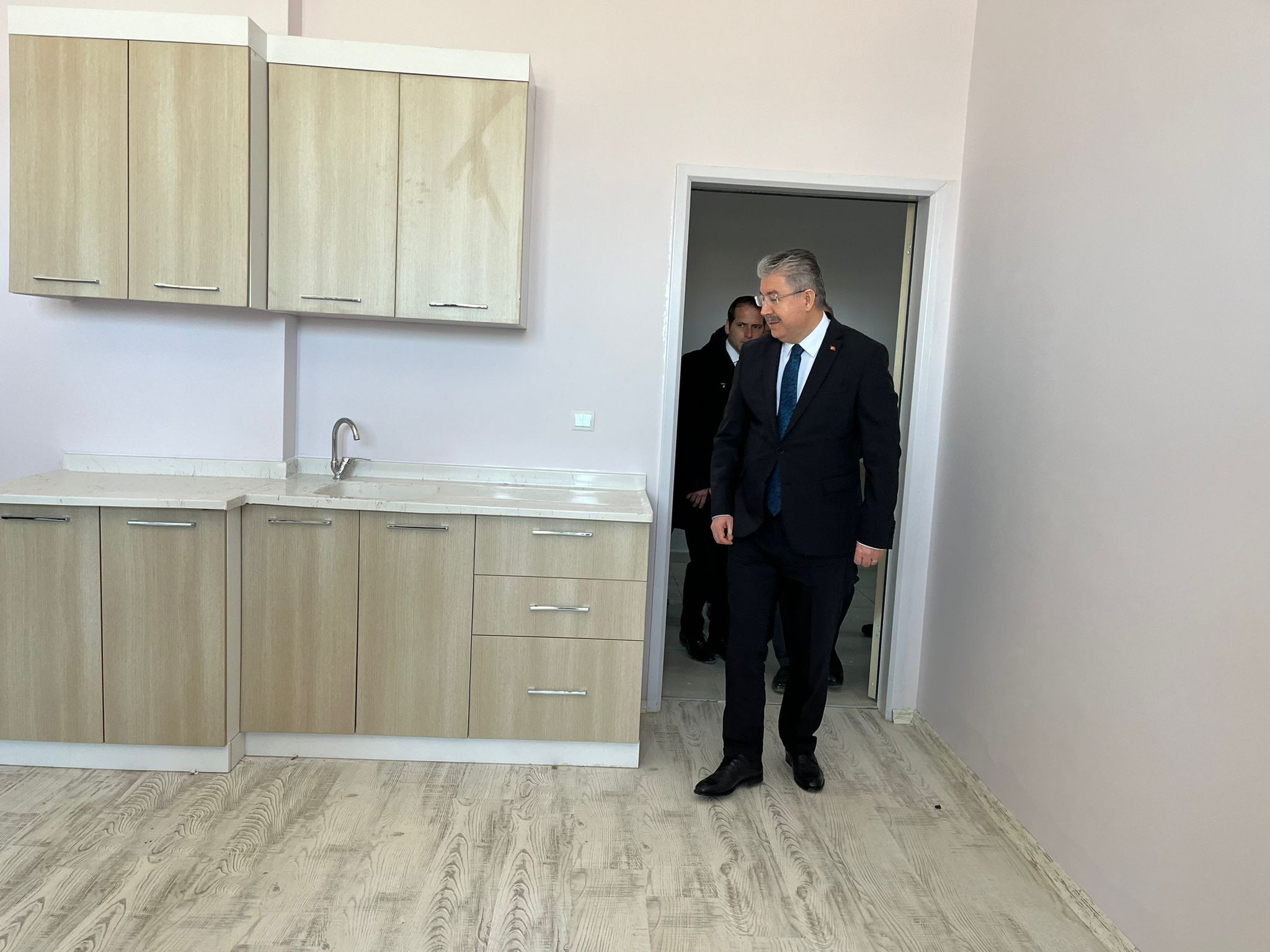 Eskişehir Valisi Yılmaz Yapımı Tamamlanan O Okul Yerinde İnceledi (7)