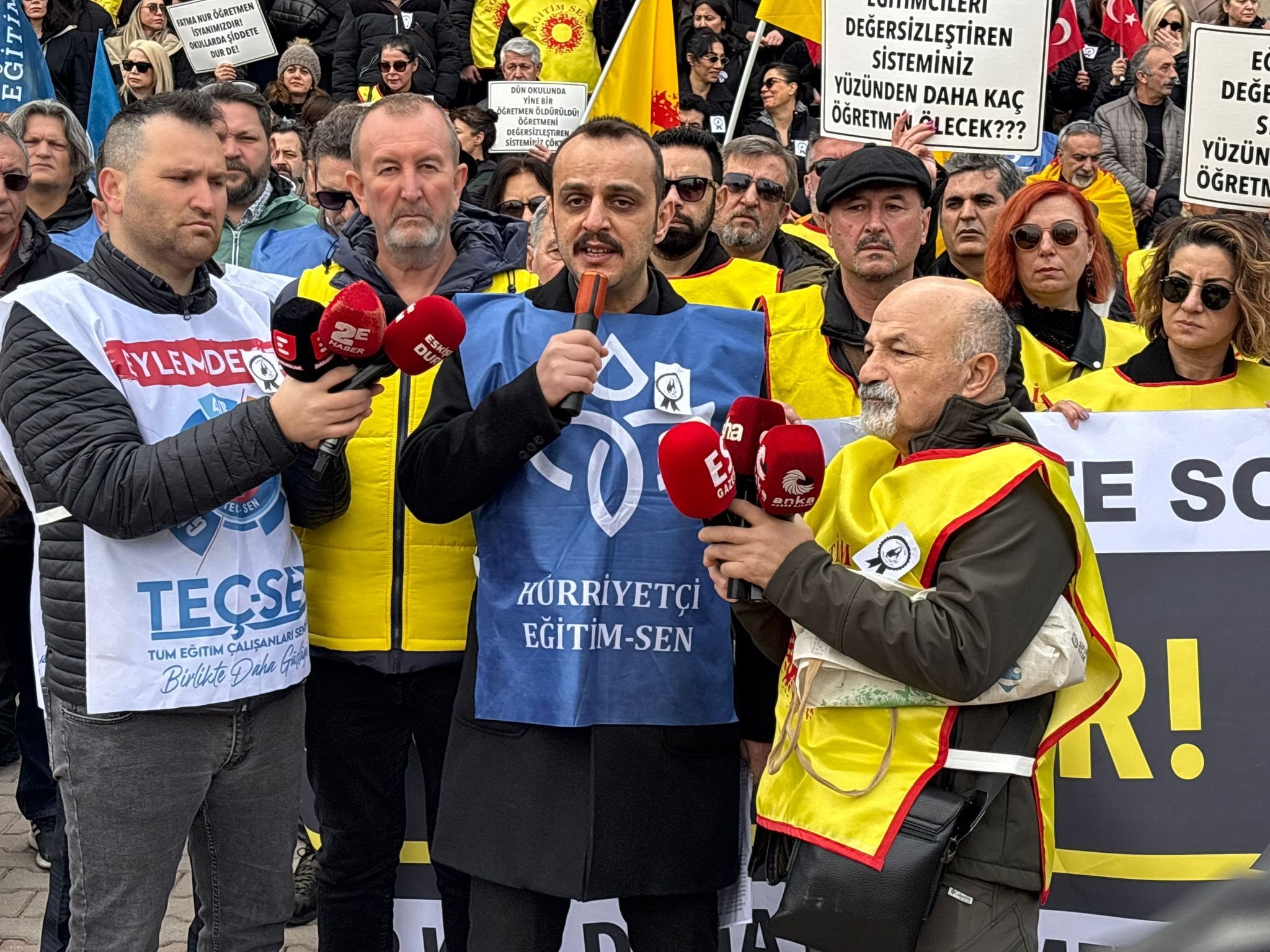 Eskişehir'de Eğitim Sendikaları Fatmanur Öğretmen İçin Yürüdü (2)