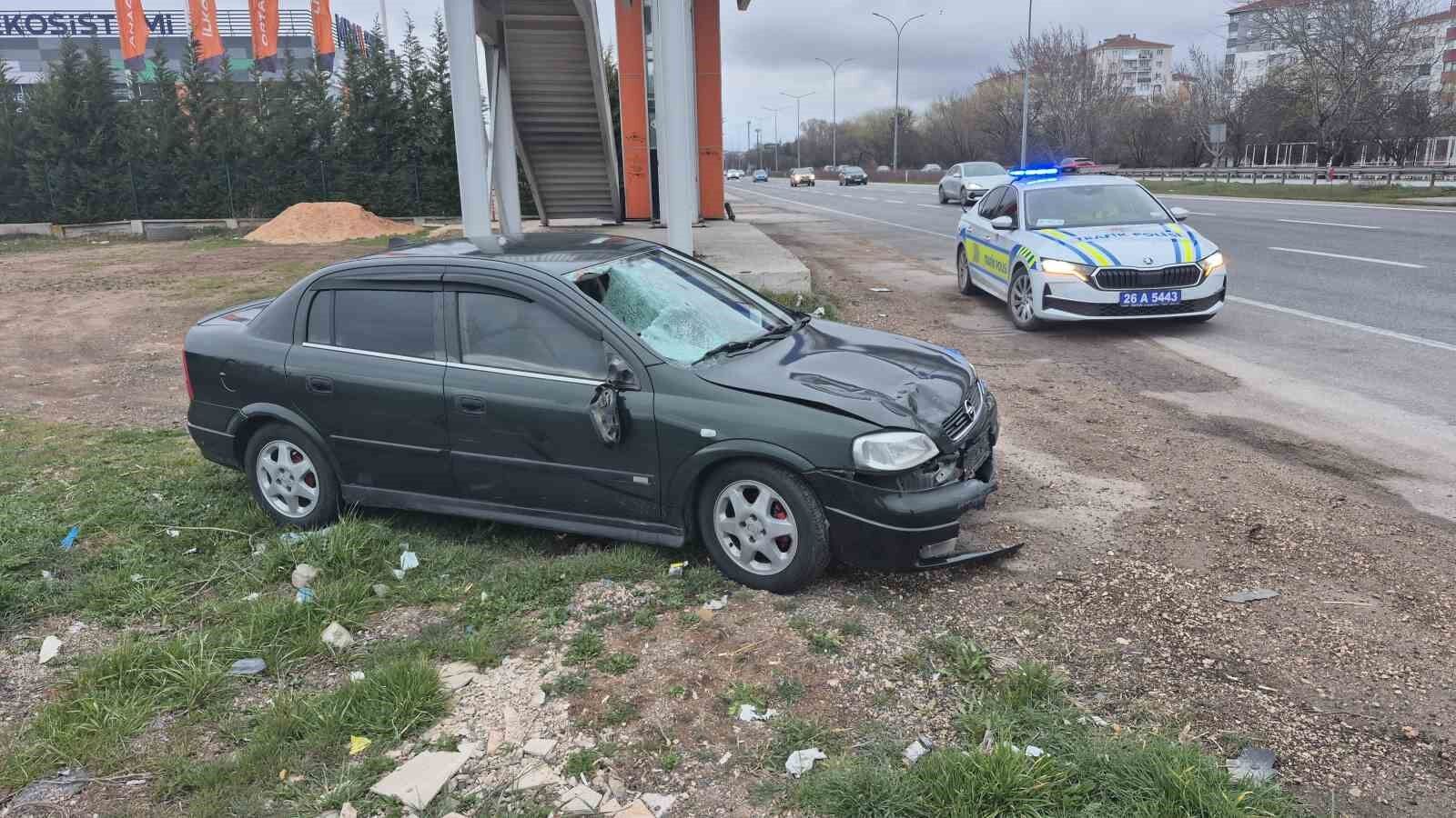 Eskişehir’de Feci Kaza Yaşlı Adam Hayatını Kaybetti (1)