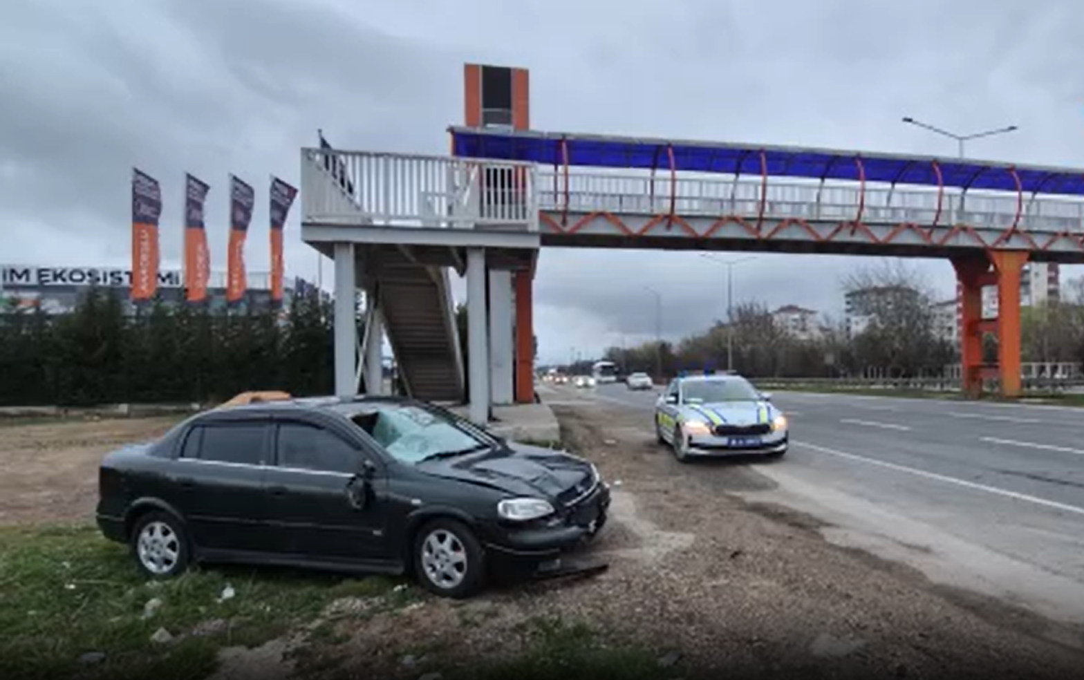 Eskişehir’de Feci Kaza Yaşlı Adam Hayatını Kaybetti (2)-1