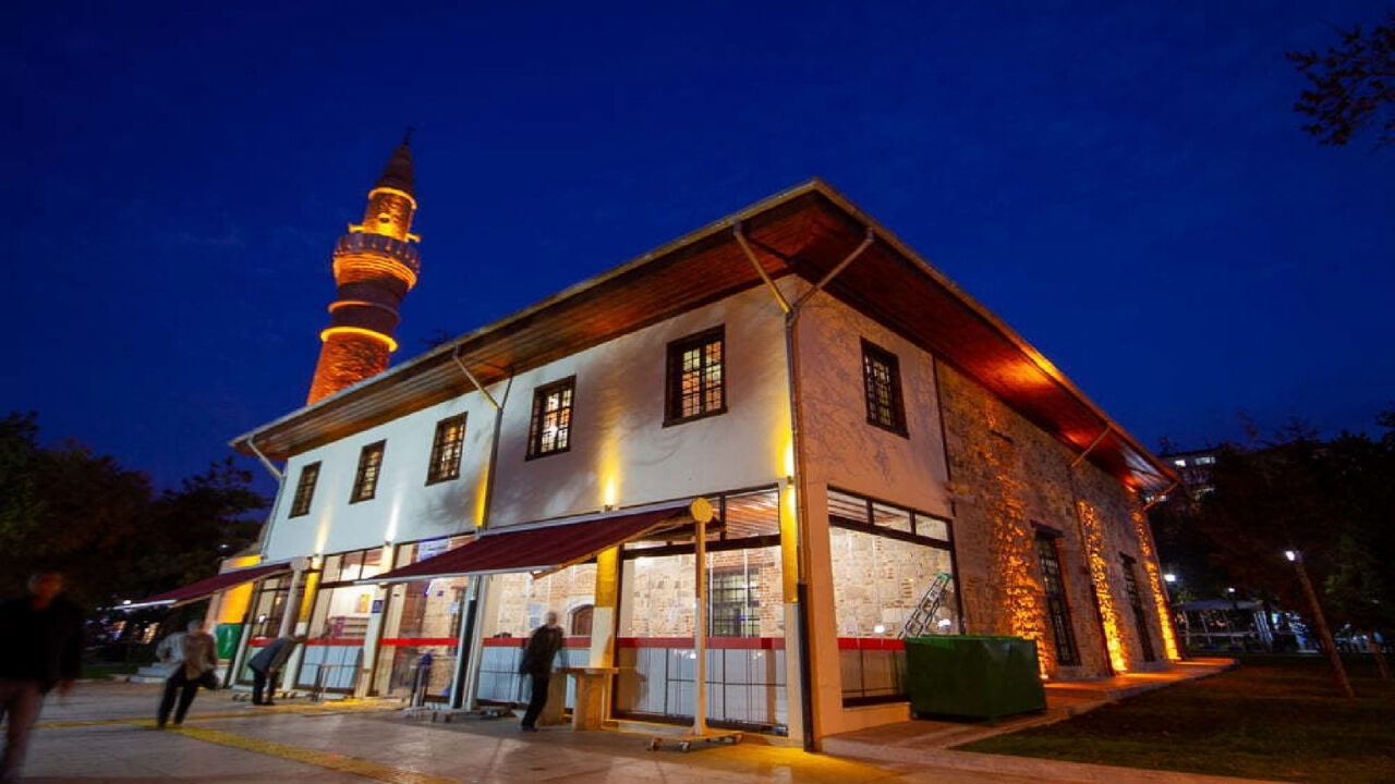 Eskisehirde Kadir Gecesi Nerede Ibadet Edilir 5 Huzurlu Cami (2)