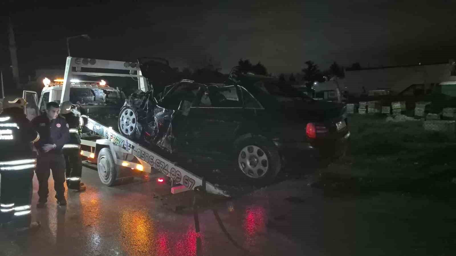 Eskişehir'de Kurtarıcı Üzerindeki Otomobil Alev Aldı (1)