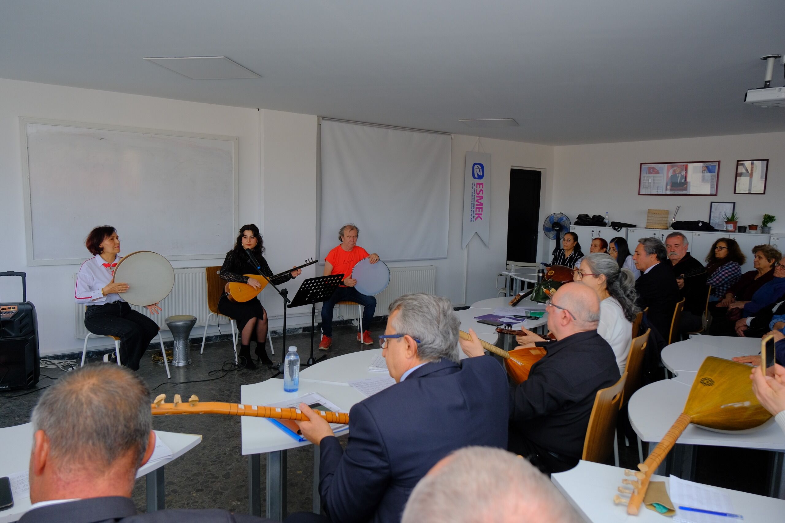 Eskişehir’de Yaşlılar Haftası Türkülerle Kutlandı (6)