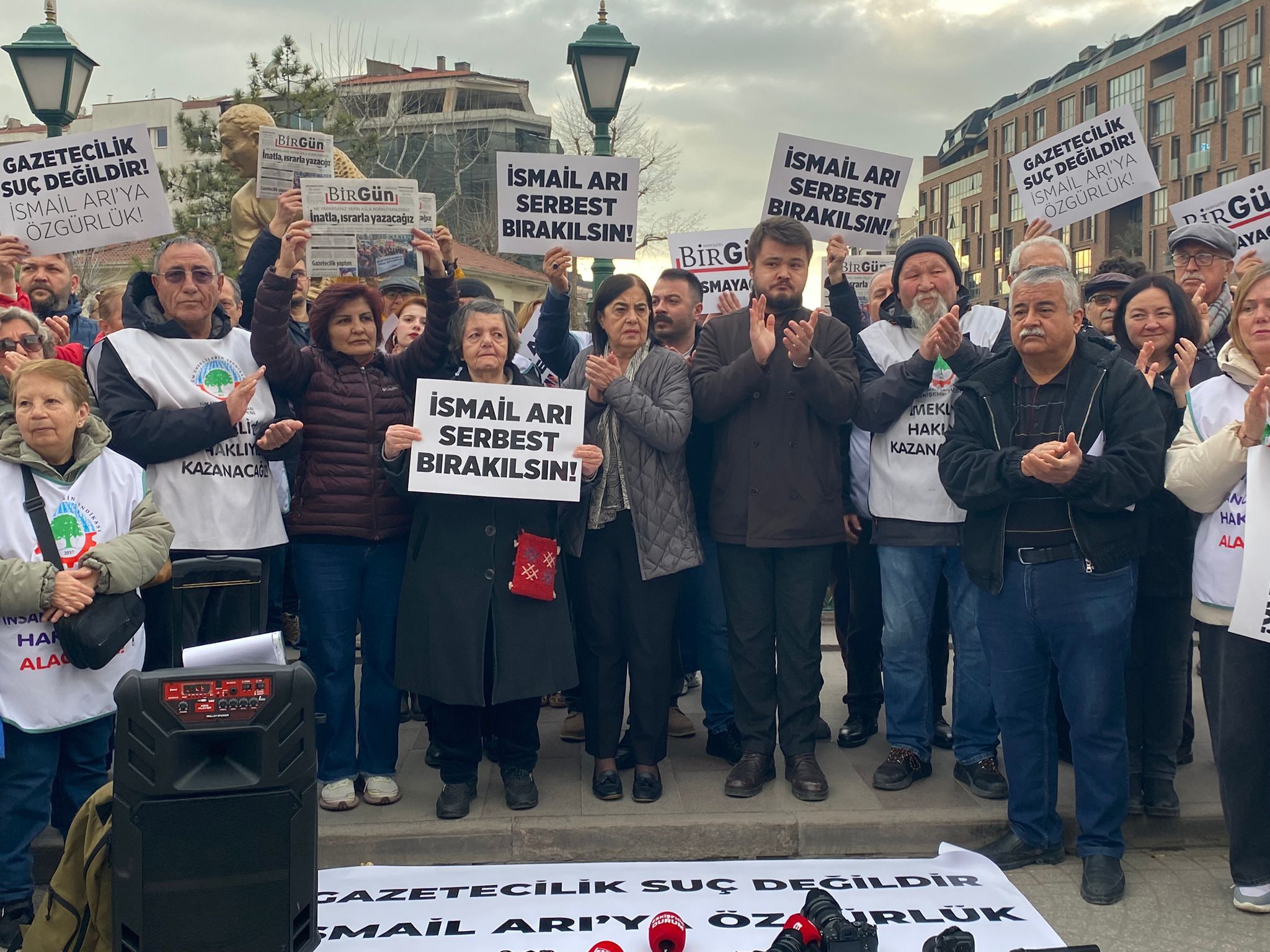 Eskişehir’den Gazeteci İsmail Arı’ya Destek (2)